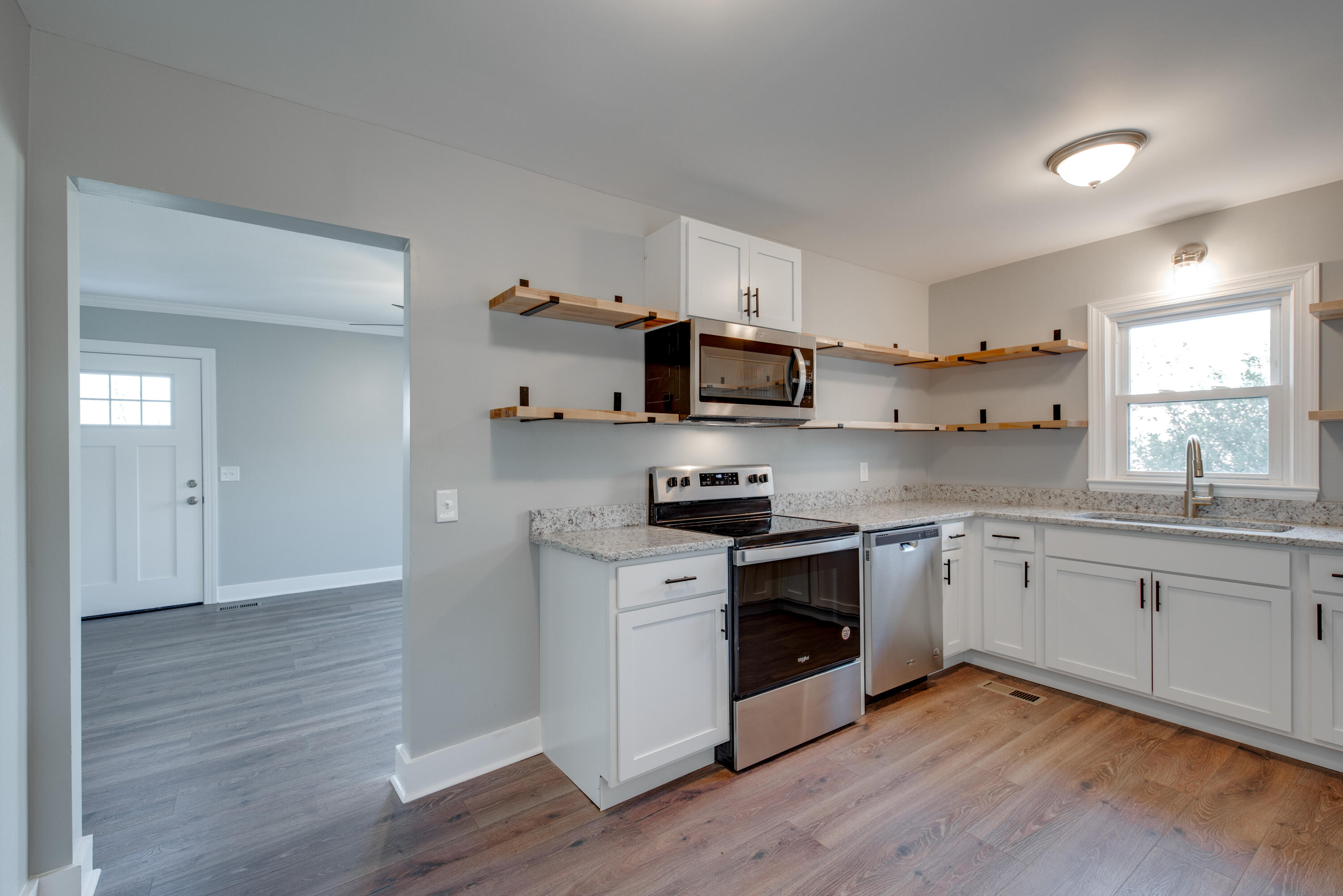 1400 Sunnyfield Lane