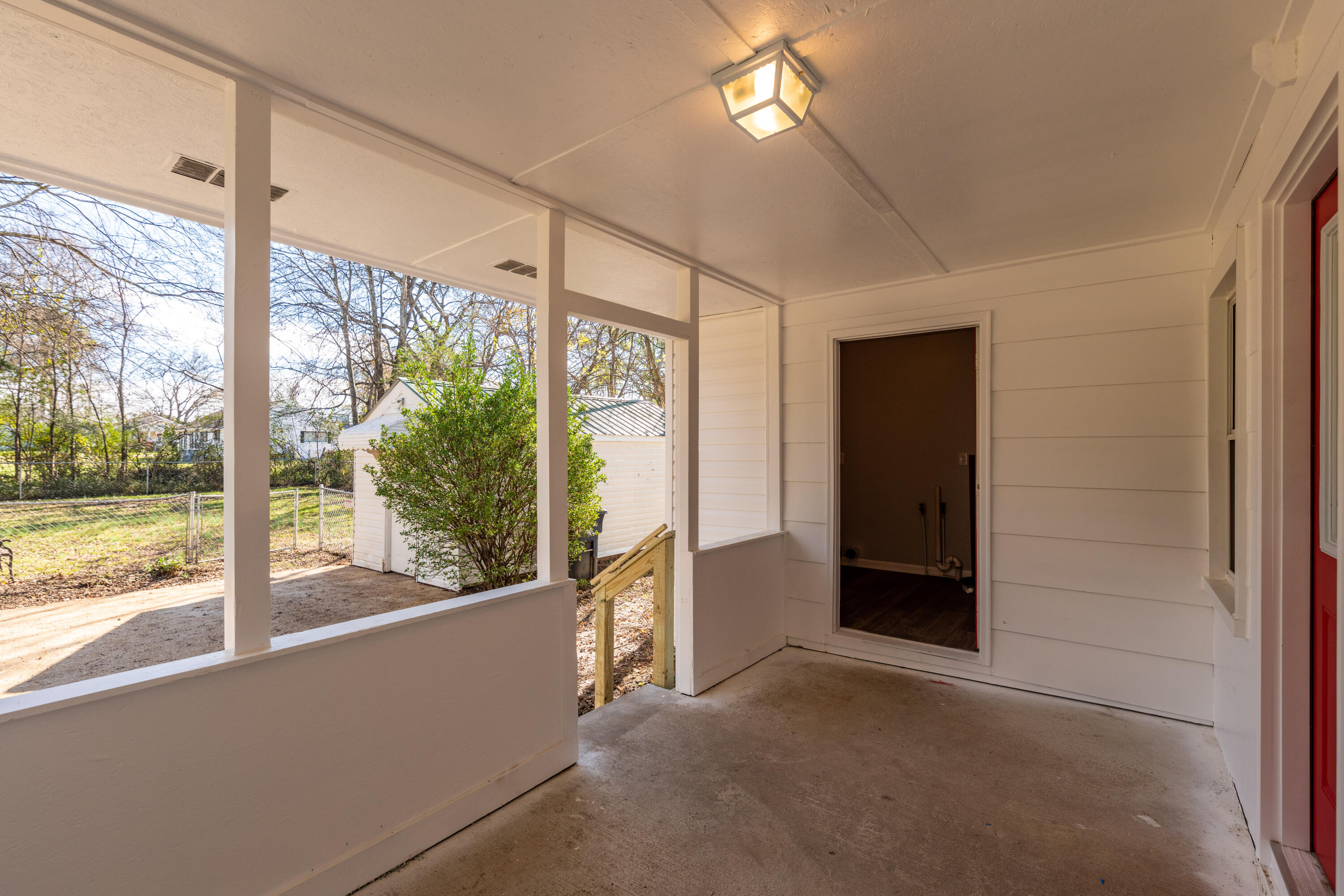 1400 Sunnyfield Lane