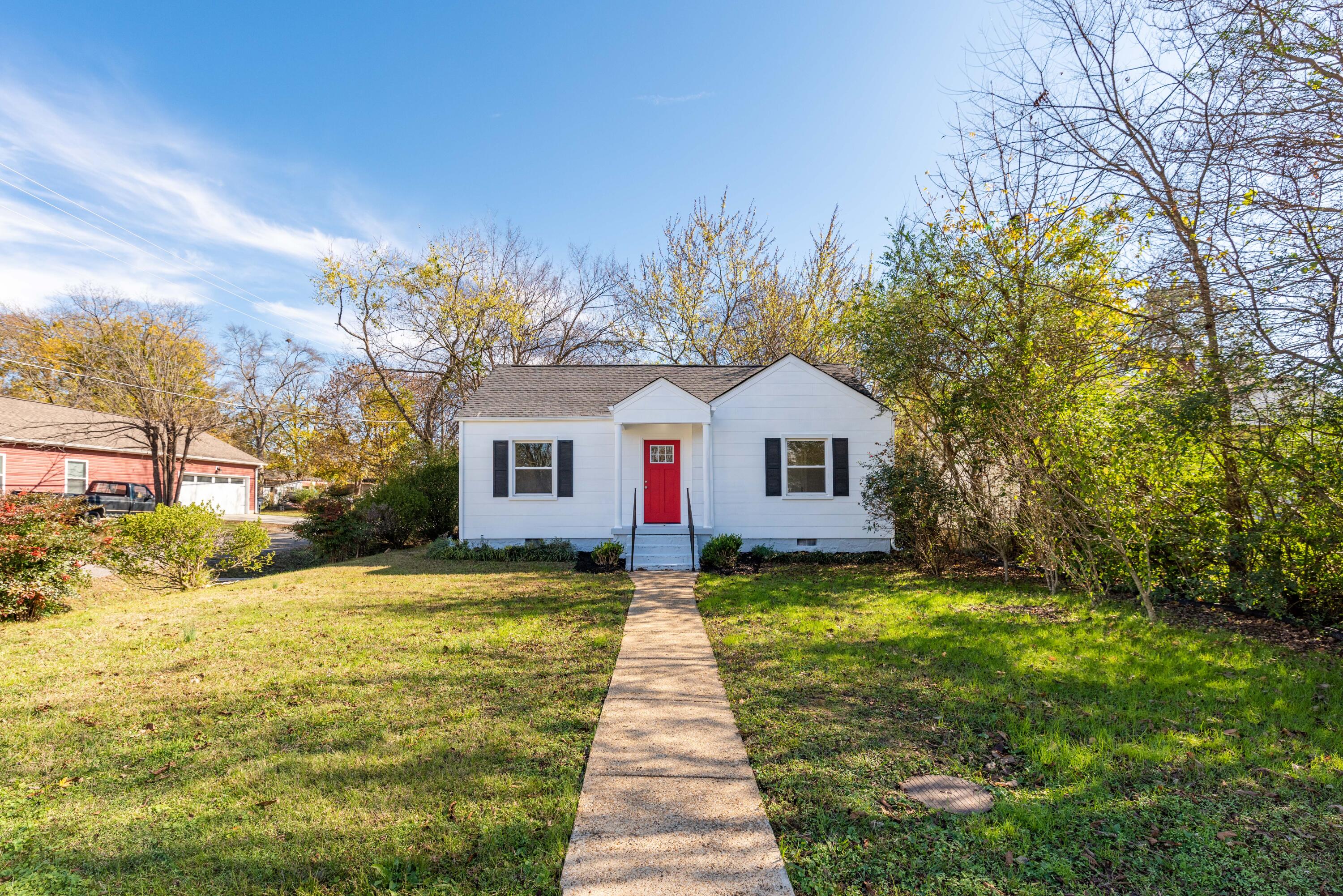 1400 Sunnyfield Lane