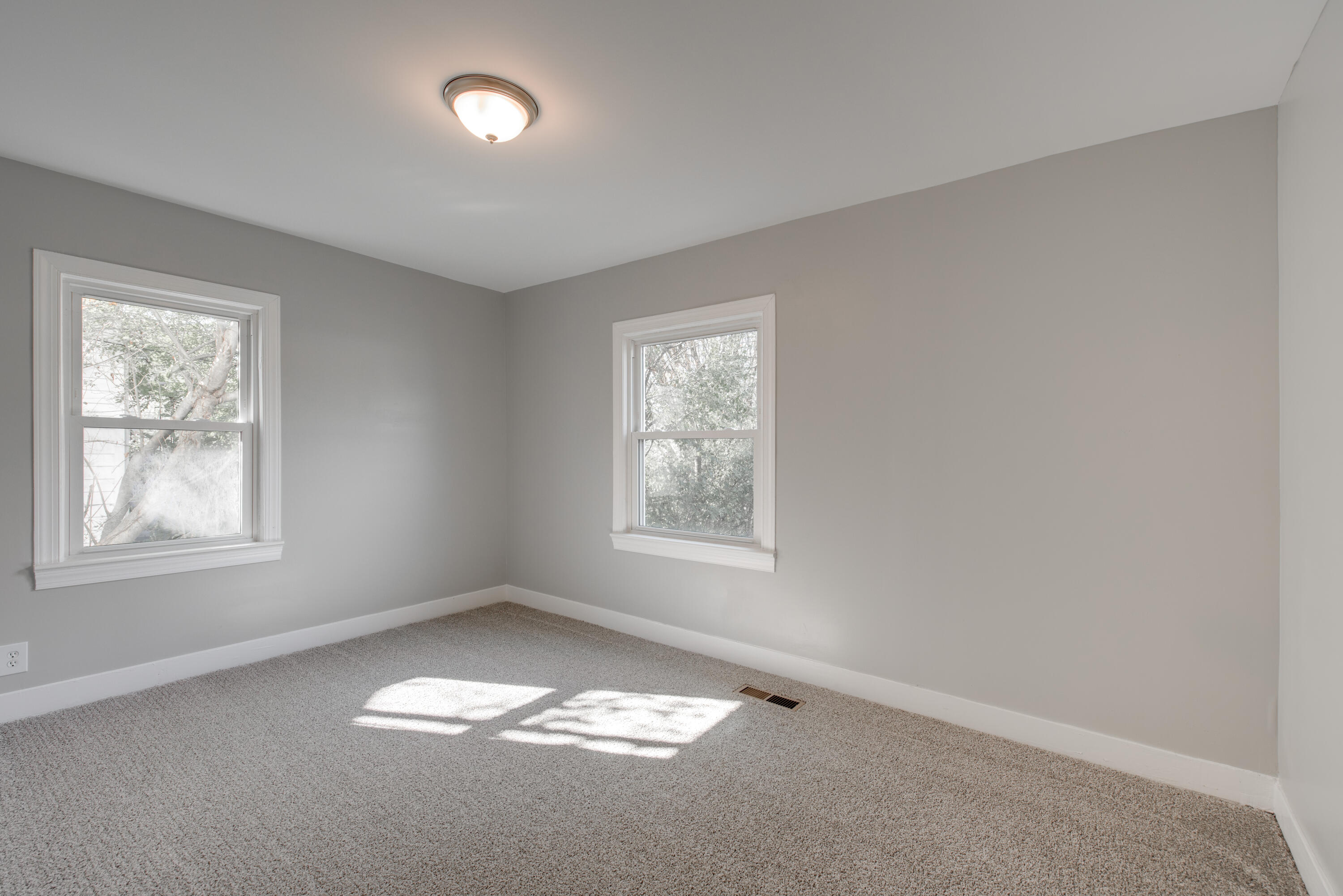 1400 Sunnyfield Lane