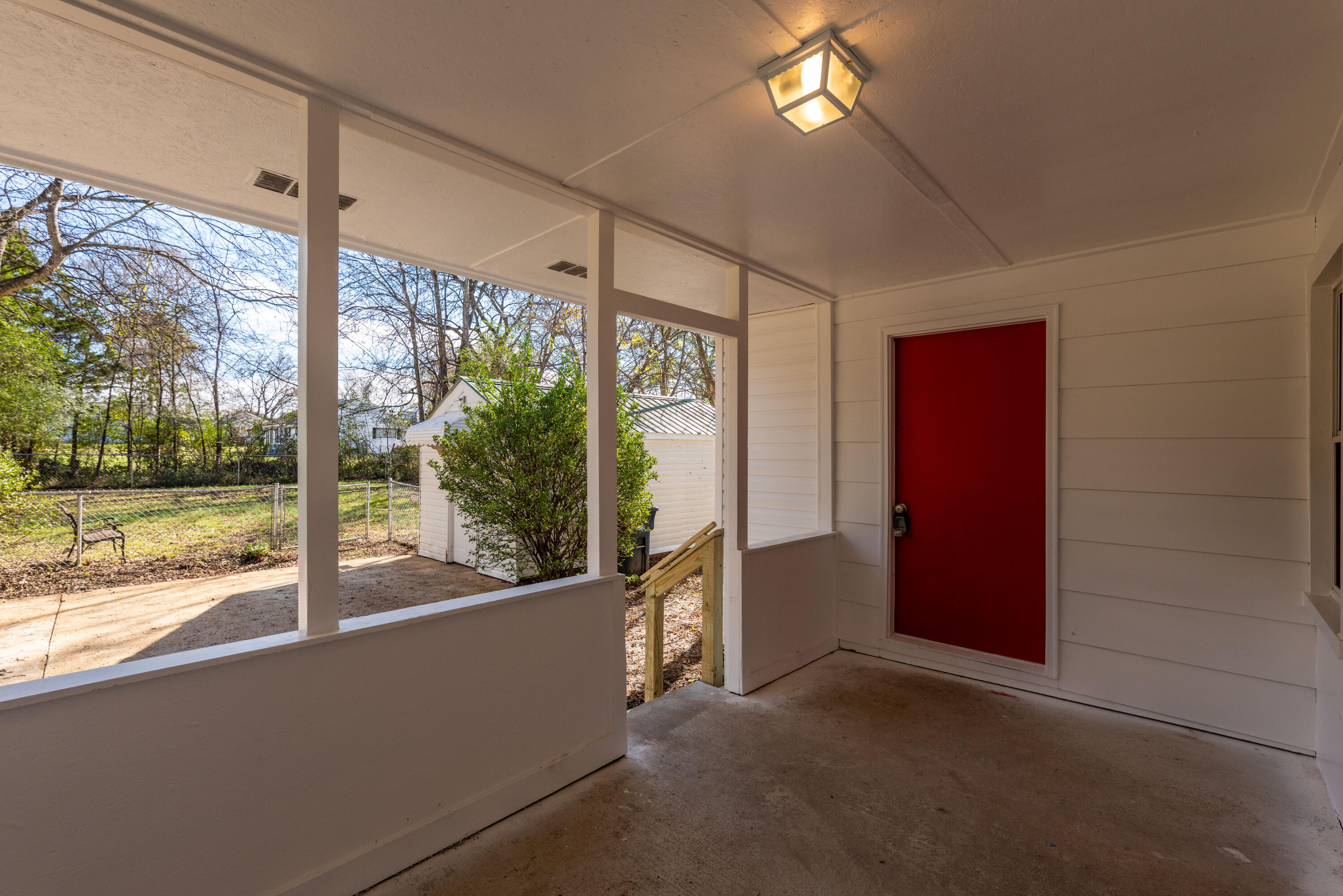 1400 Sunnyfield Lane