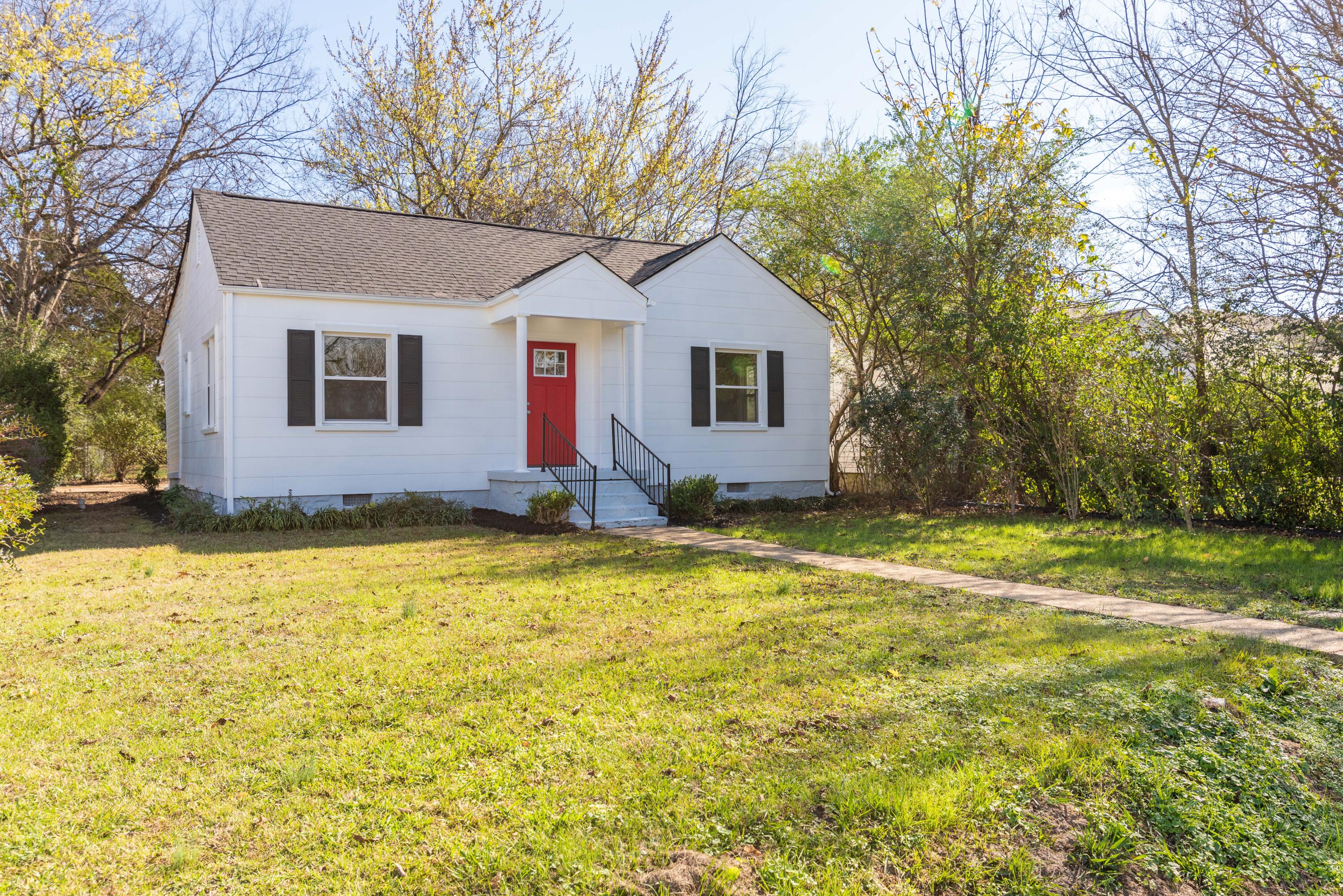 1400 Sunnyfield Lane