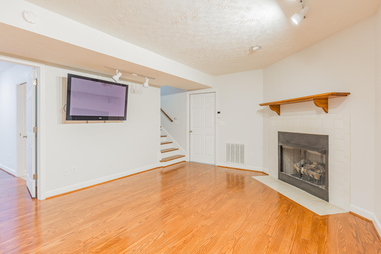 6117 Blue Ash Drive