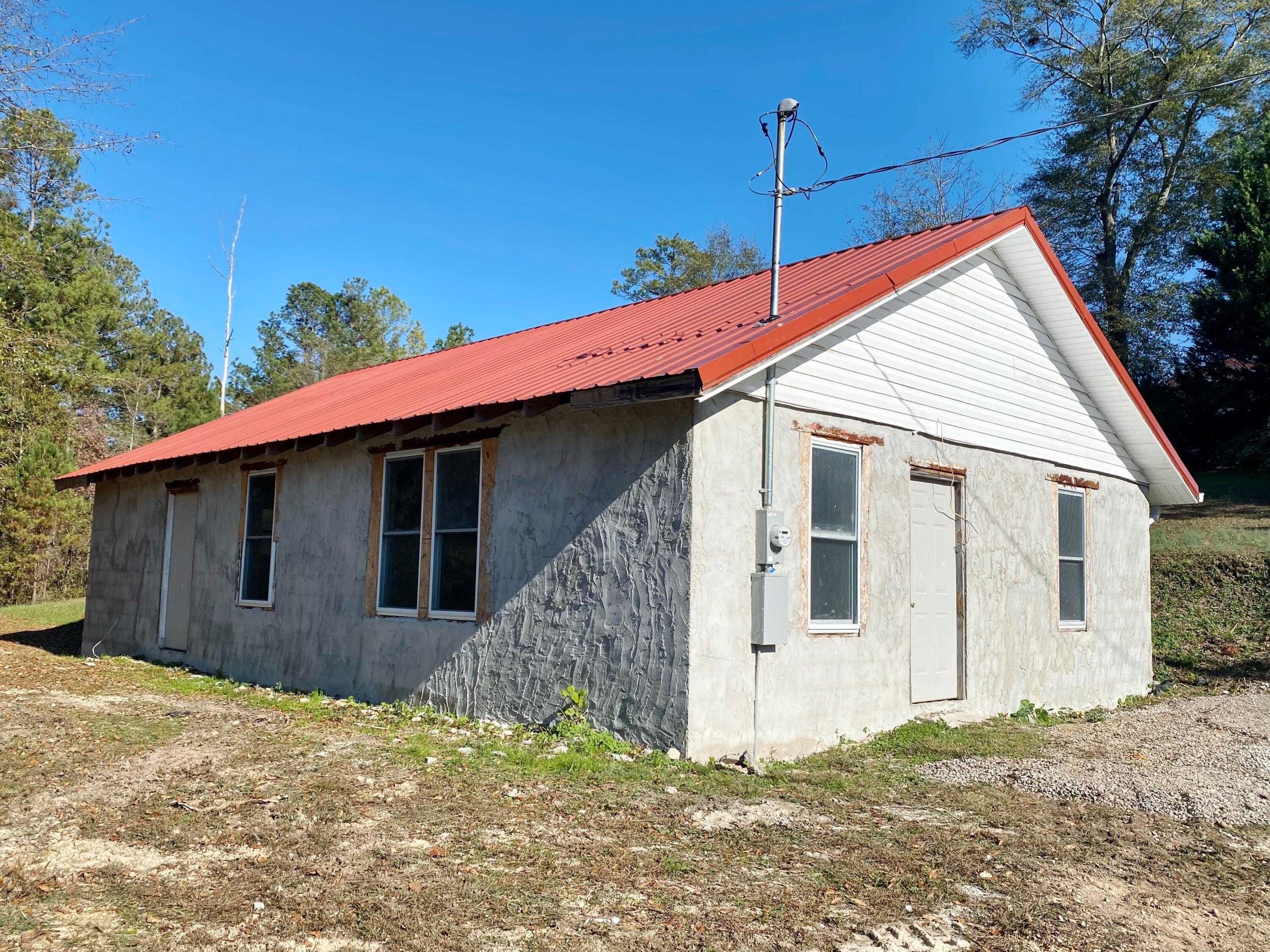 140 Old Lee School Road, LaFayette