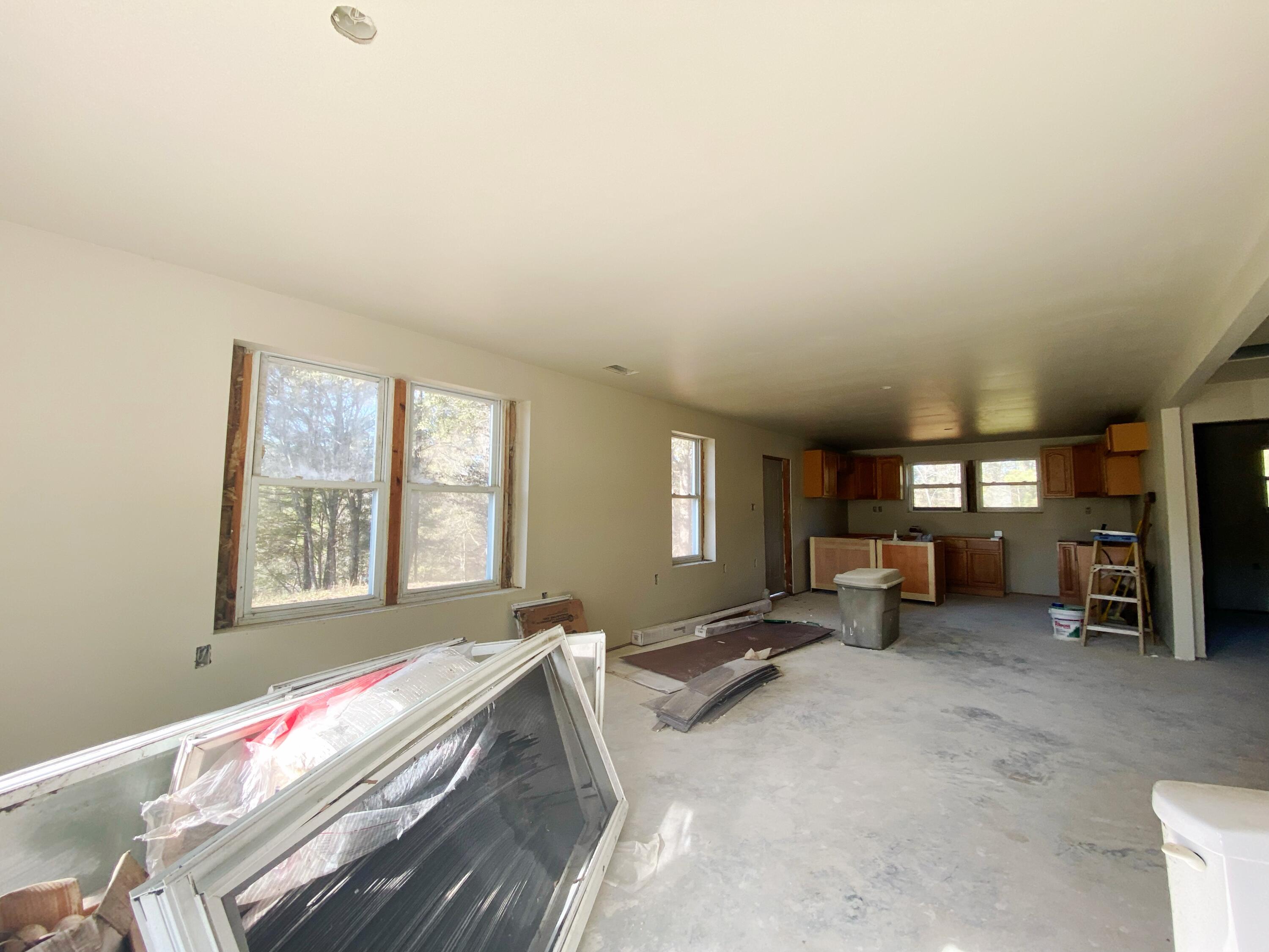 140 Old Lee School Road, LaFayette