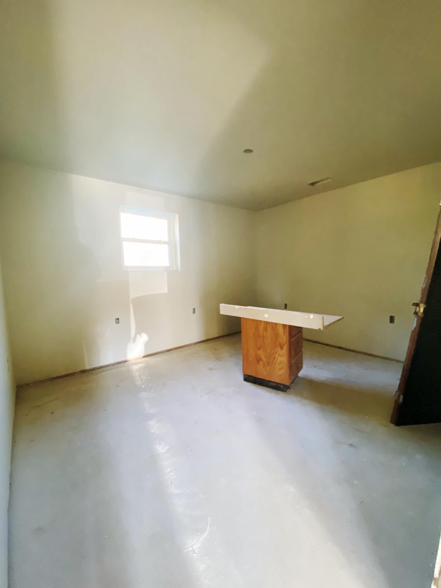 140 Old Lee School Road, LaFayette