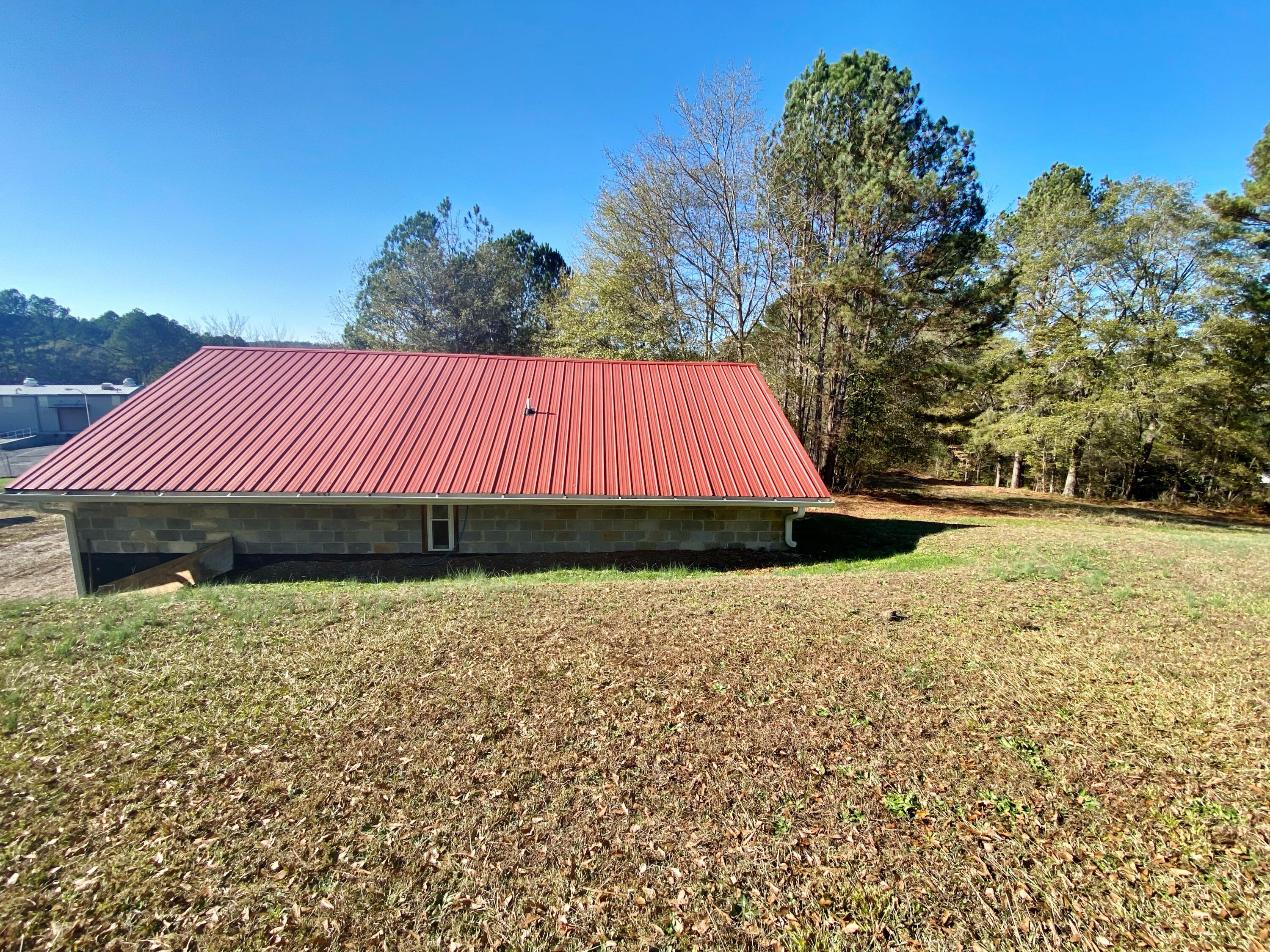 140 Old Lee School Road, LaFayette