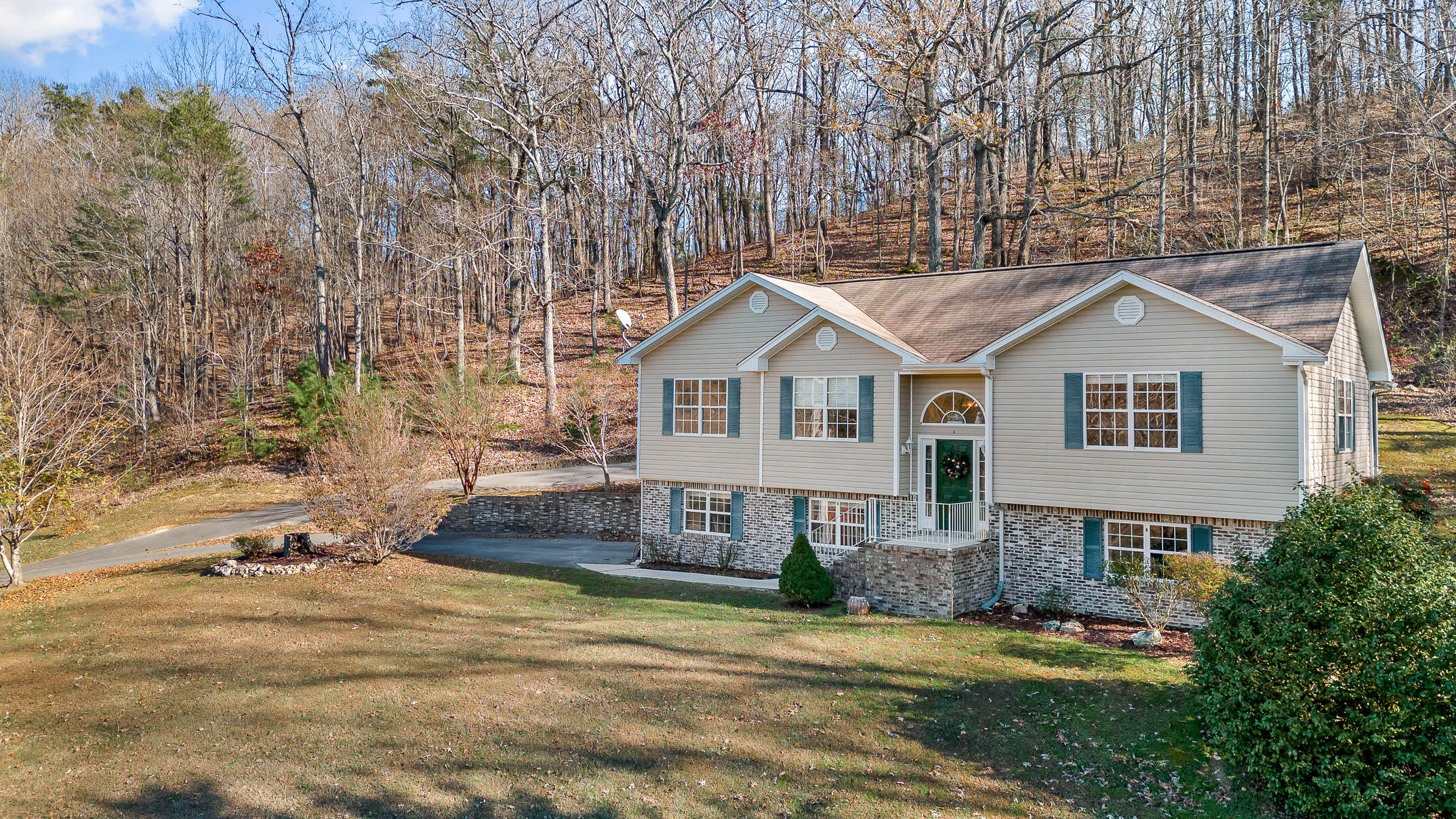 10464 Card Road