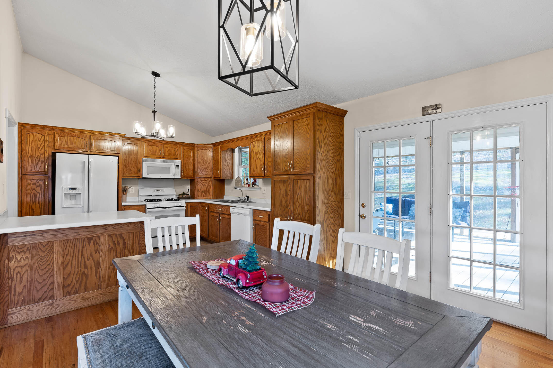 10464 Card Road