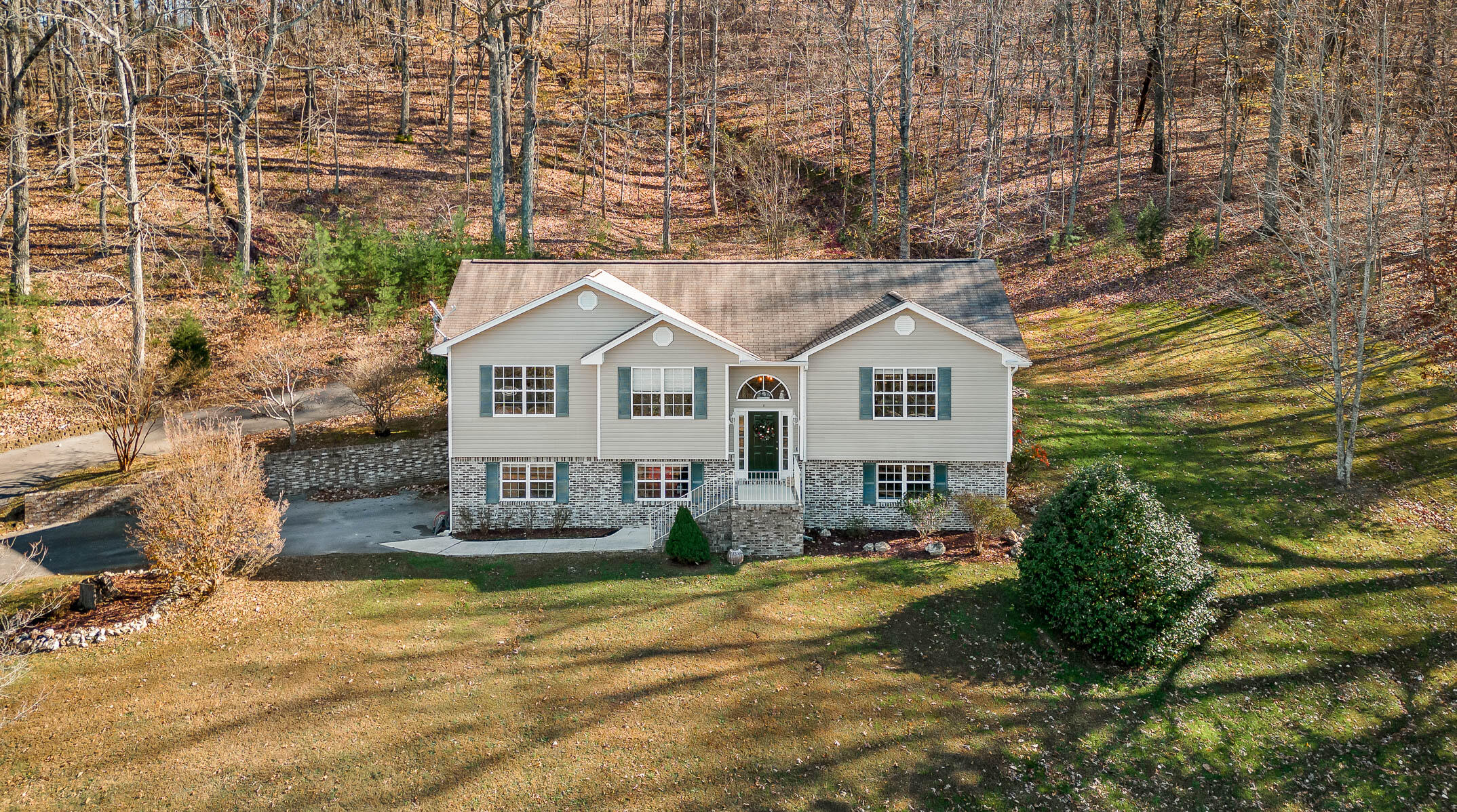 10464 Card Road