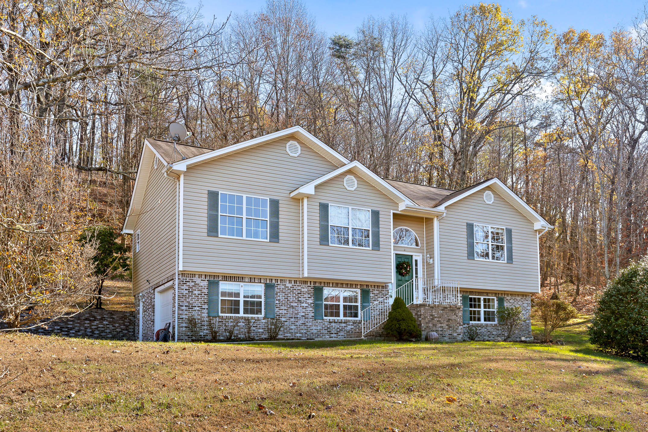 10464 Card Road
