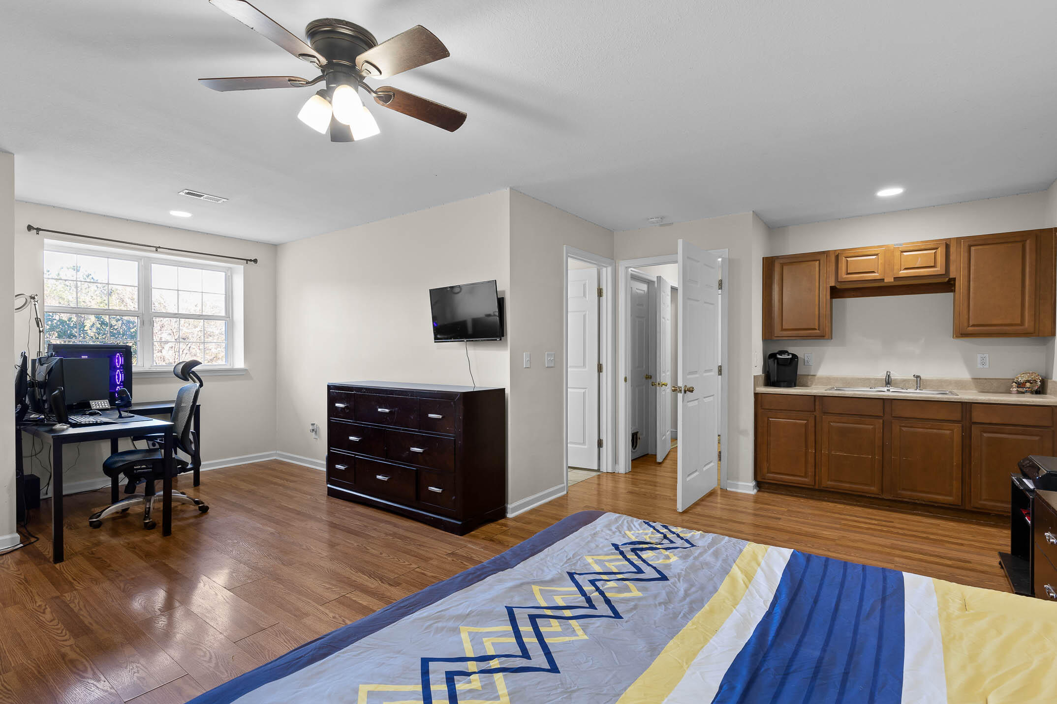 10464 Card Road