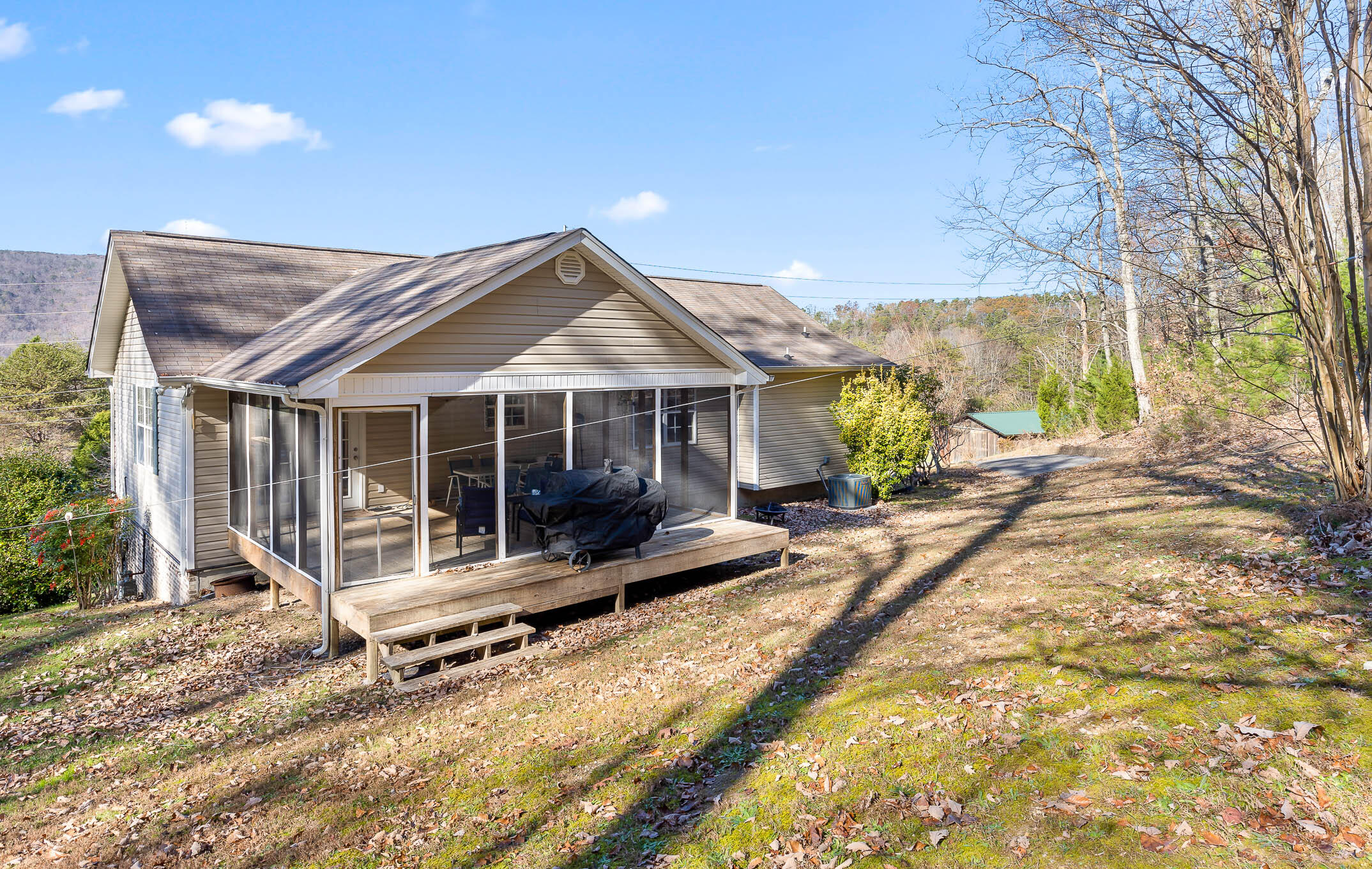 10464 Card Road