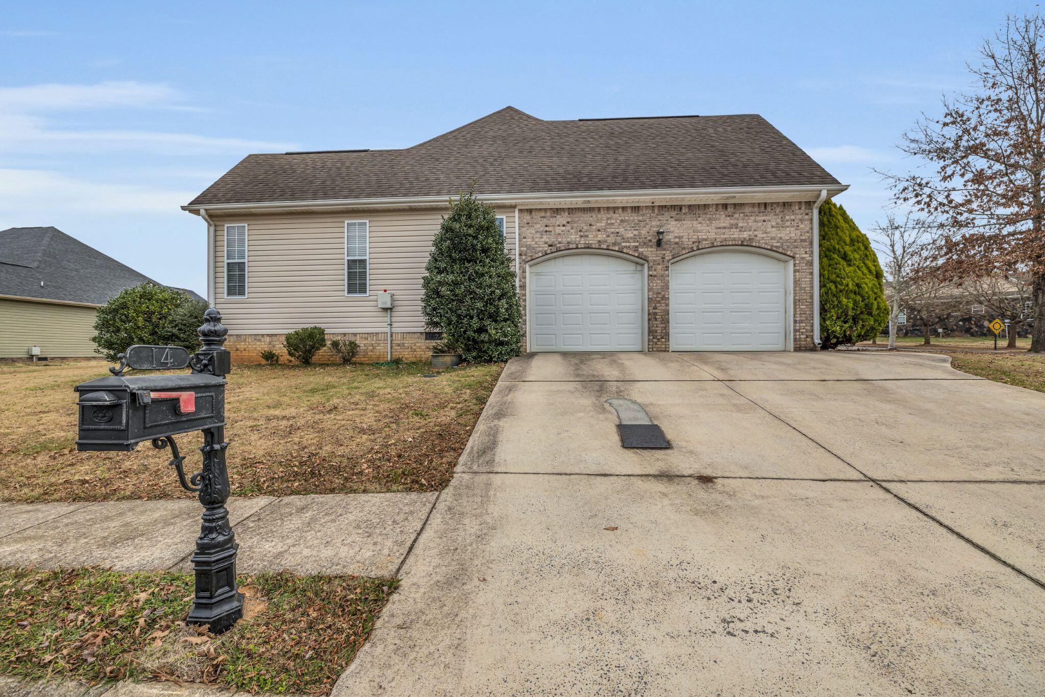 14 Hunting Ridge Circle