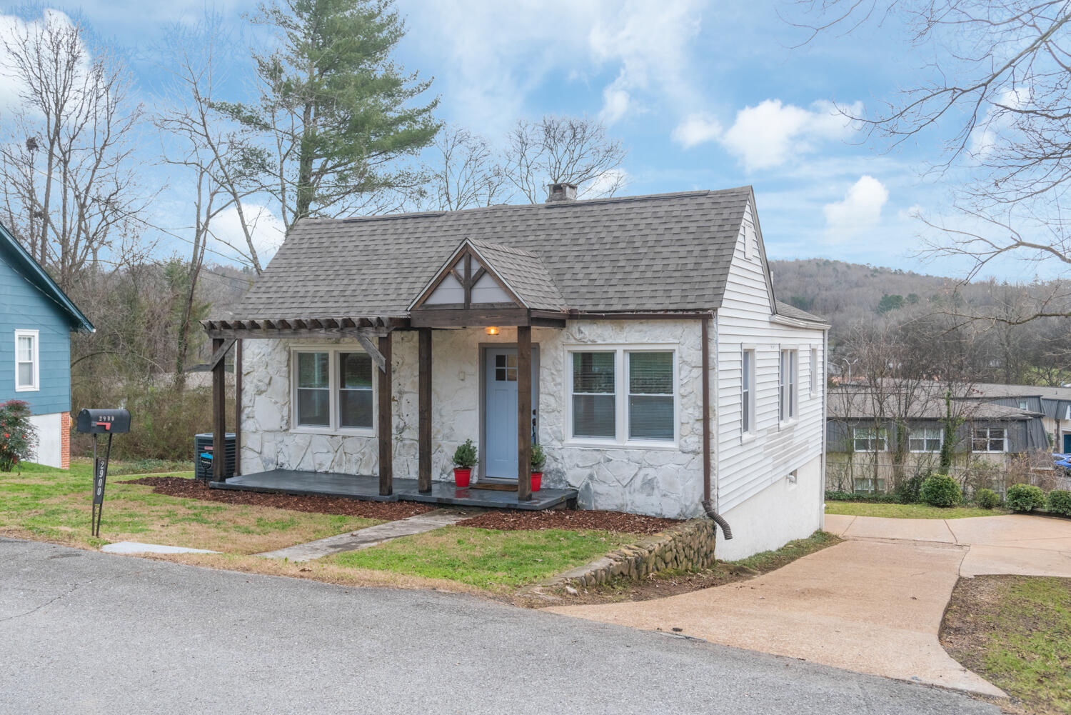 2900 Berkley Drive