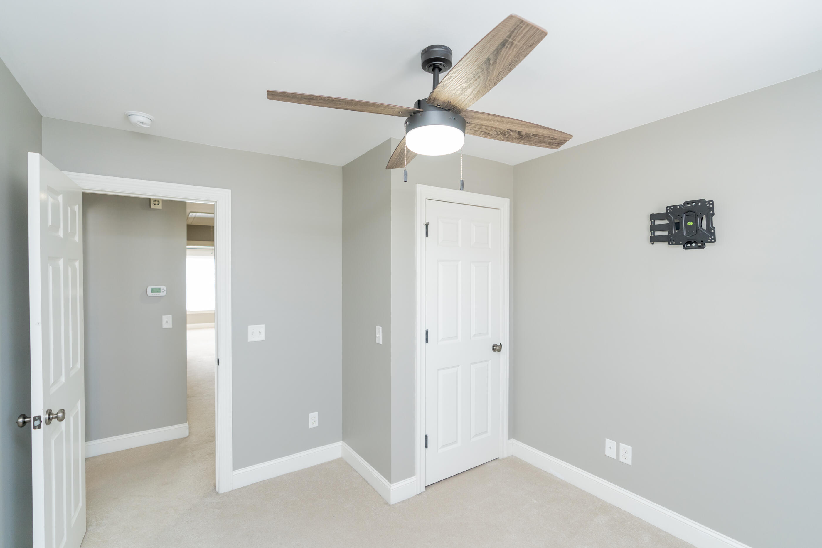 1084 Meeting Place