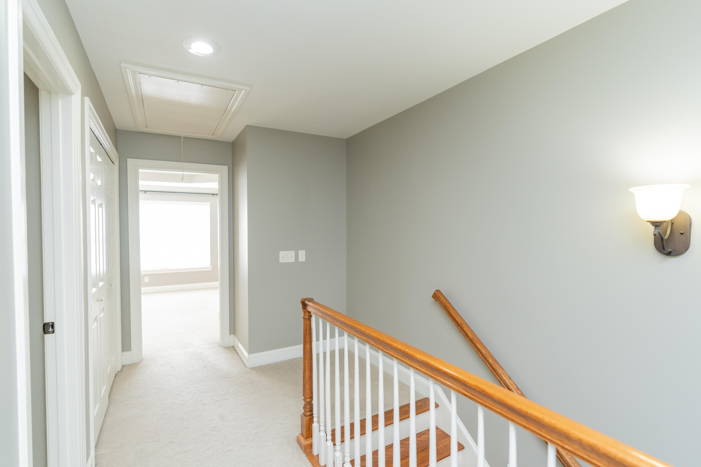 1084 Meeting Place