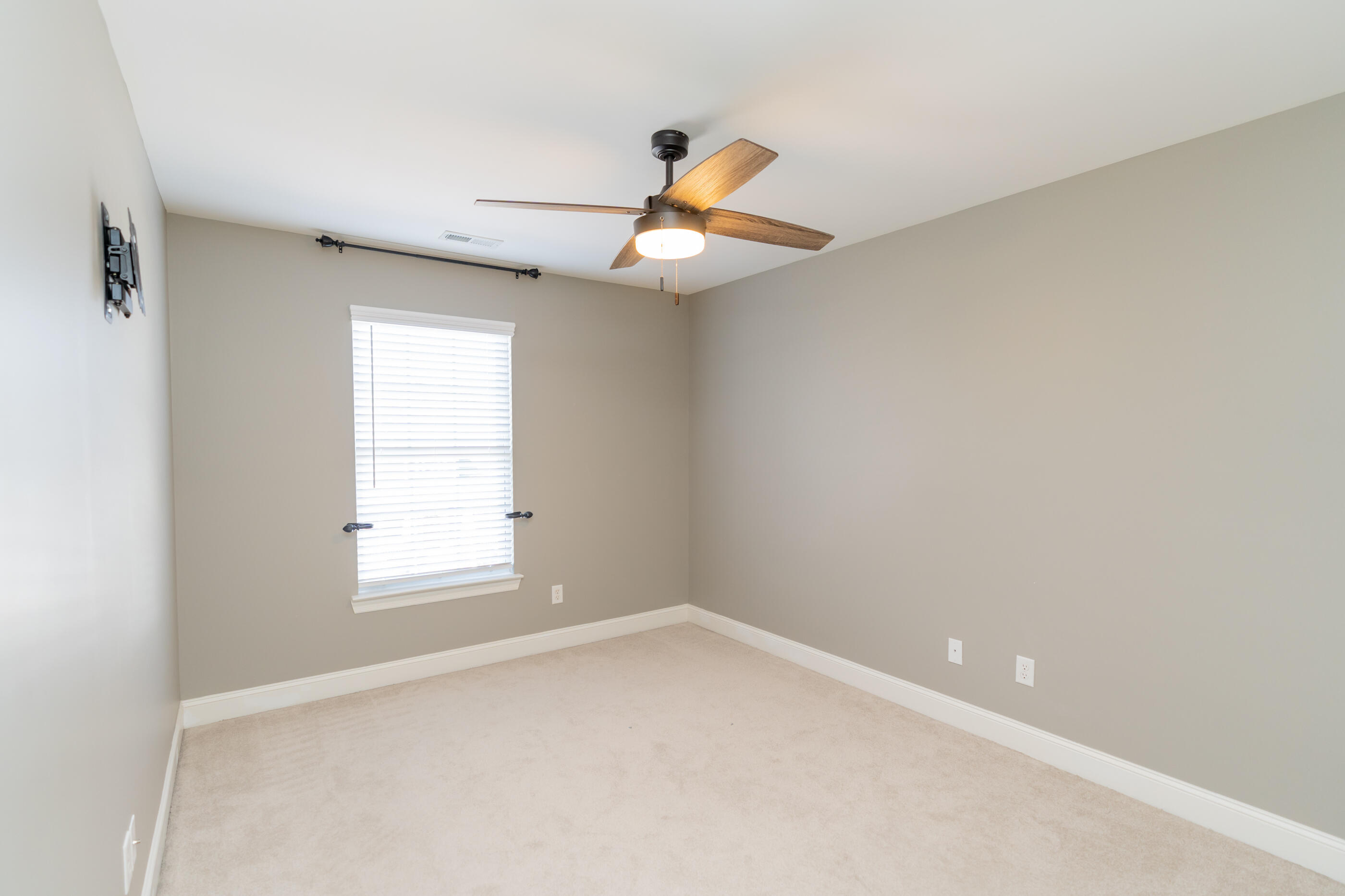 1084 Meeting Place