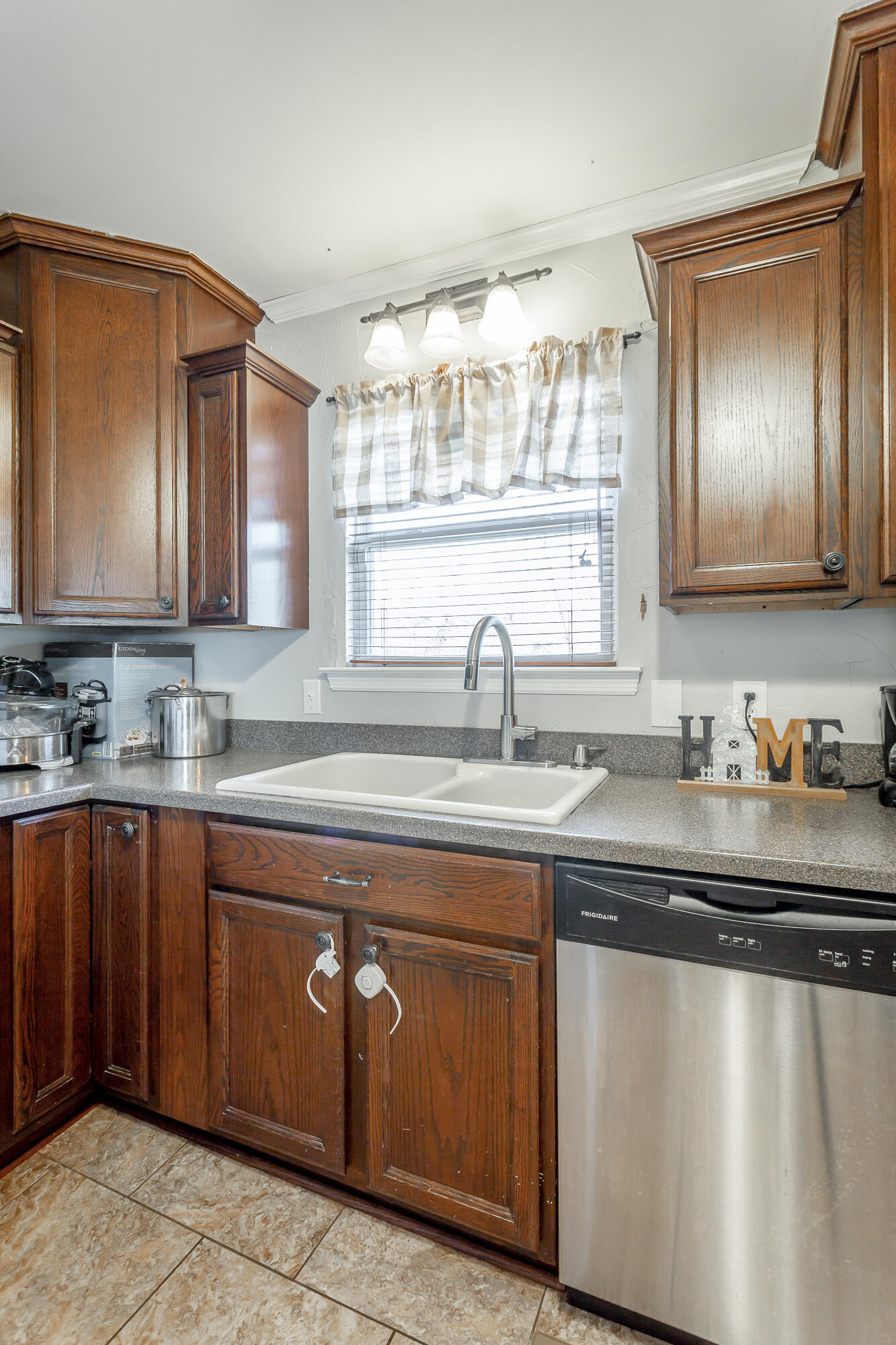 4101 Shady Oak Drive