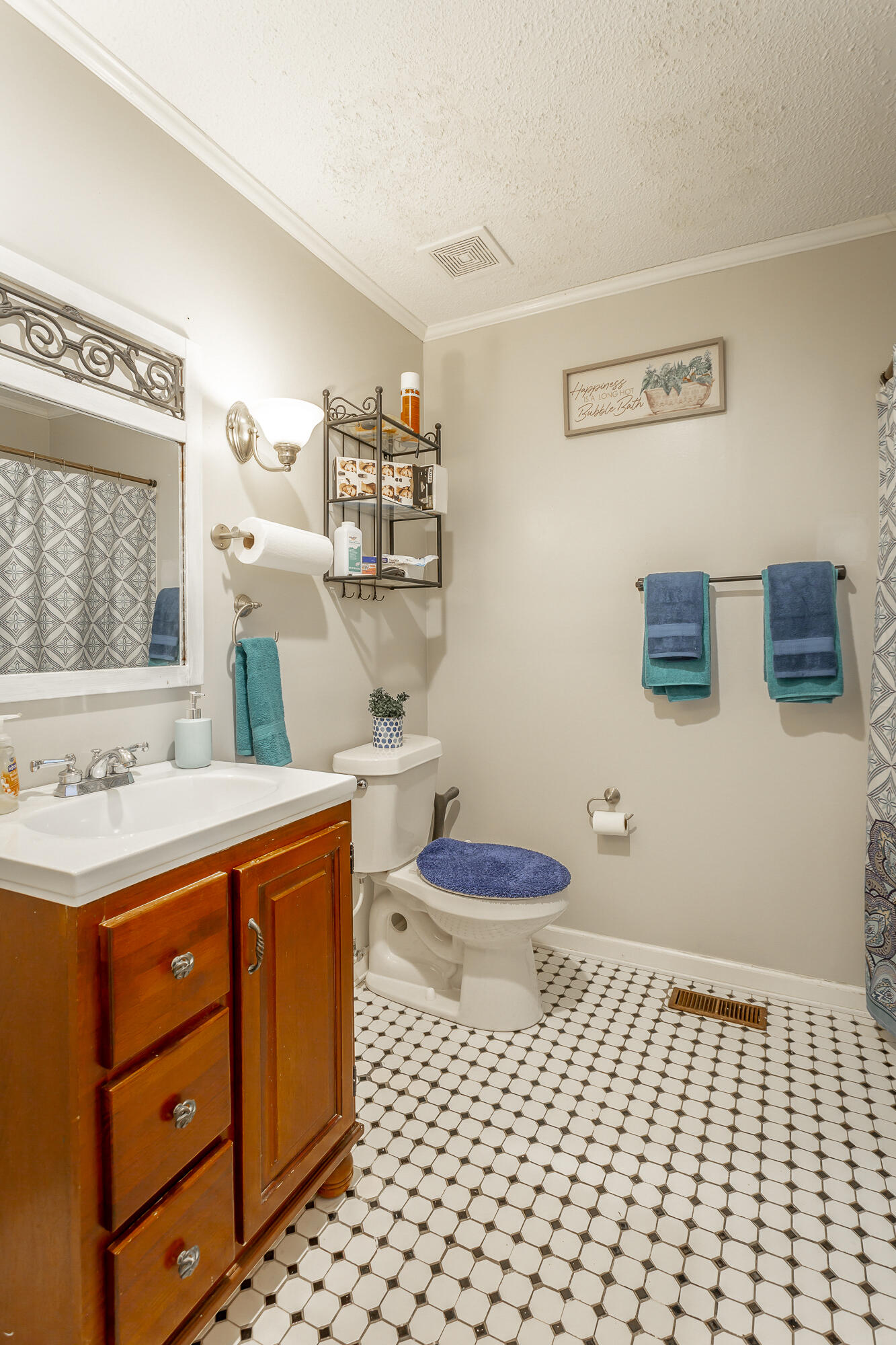 4101 Shady Oak Drive