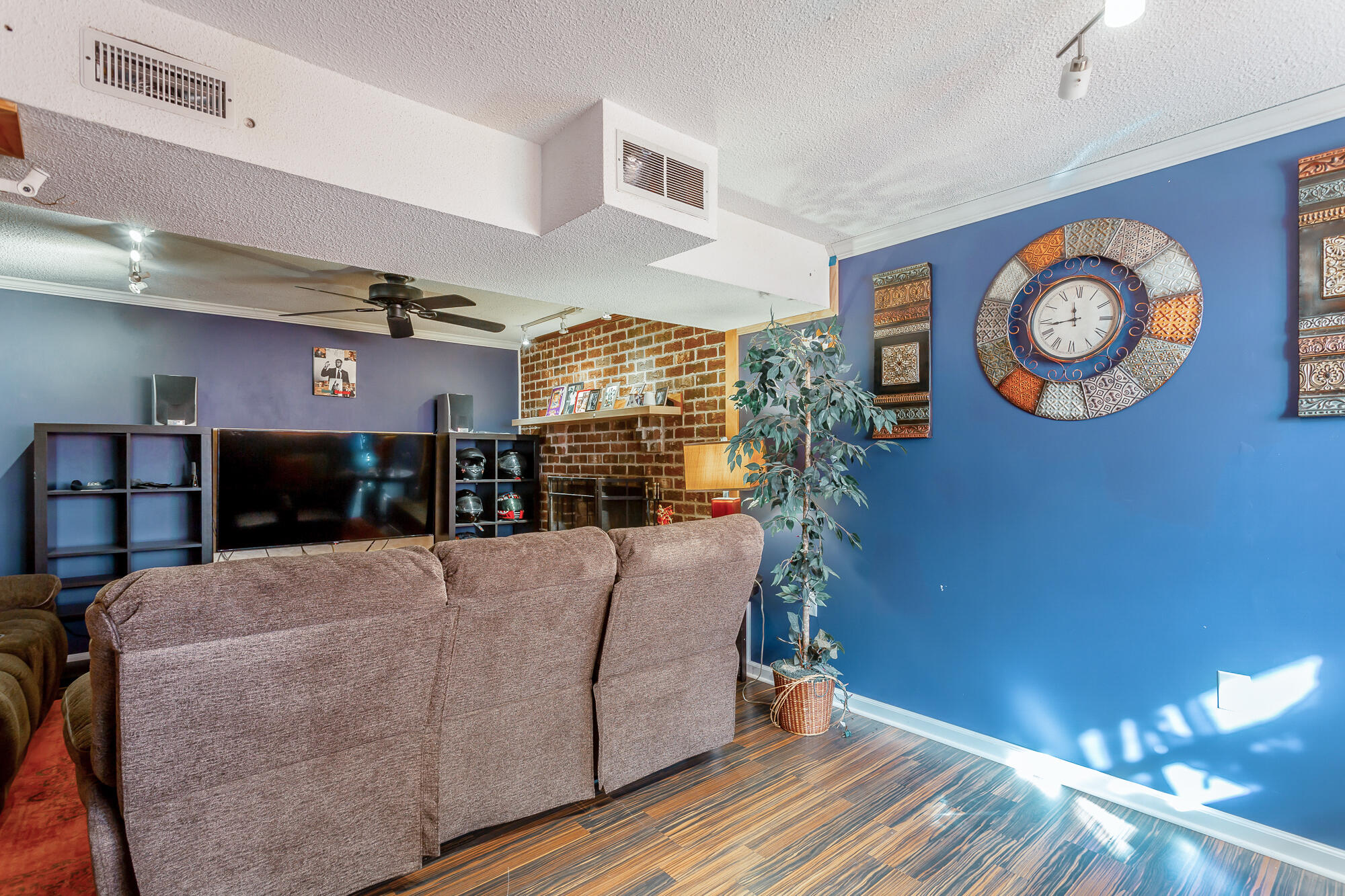 4101 Shady Oak Drive