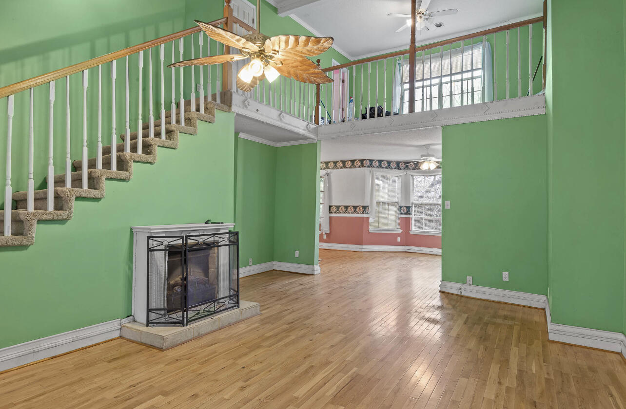 4115 Dupont Street