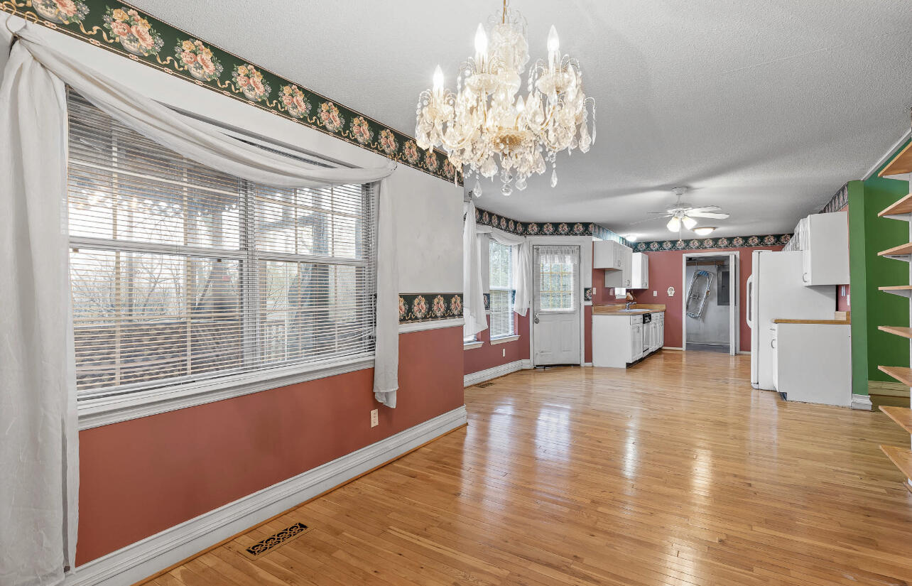 4115 Dupont Street