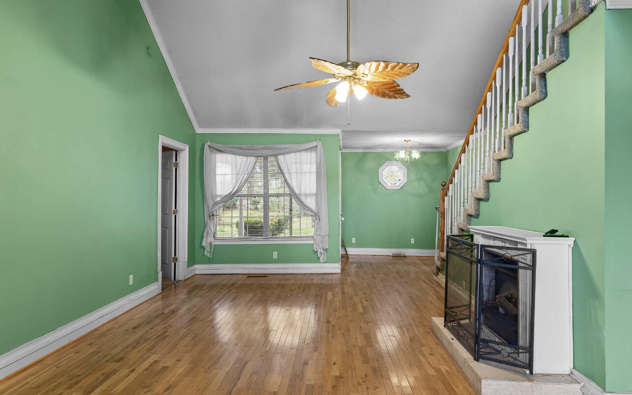 4115 Dupont Street
