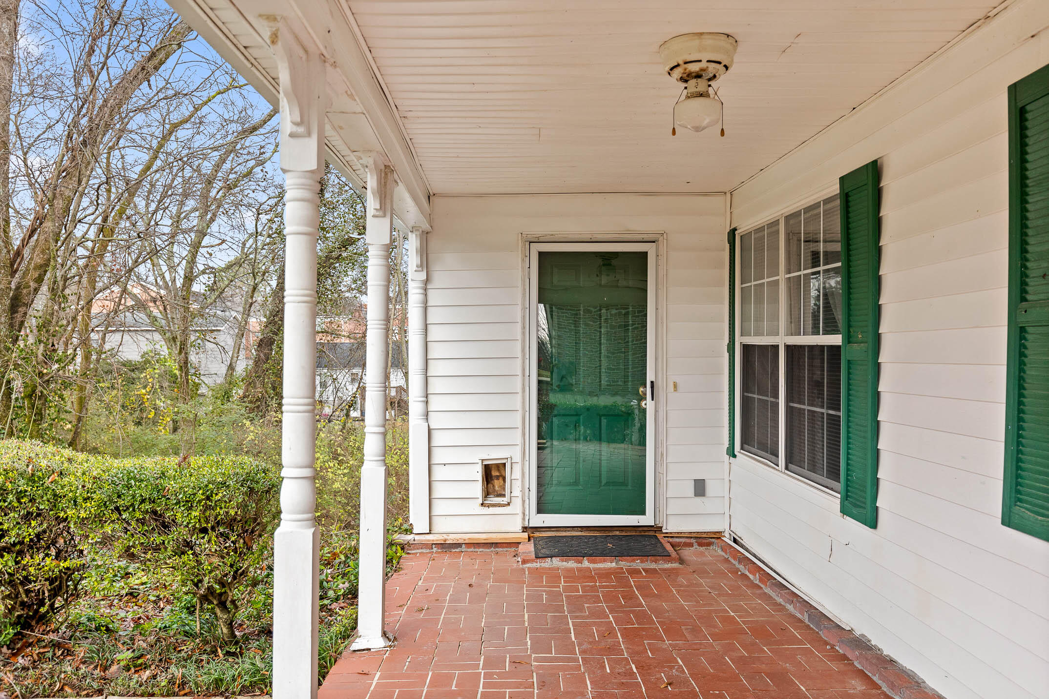 4115 Dupont Street