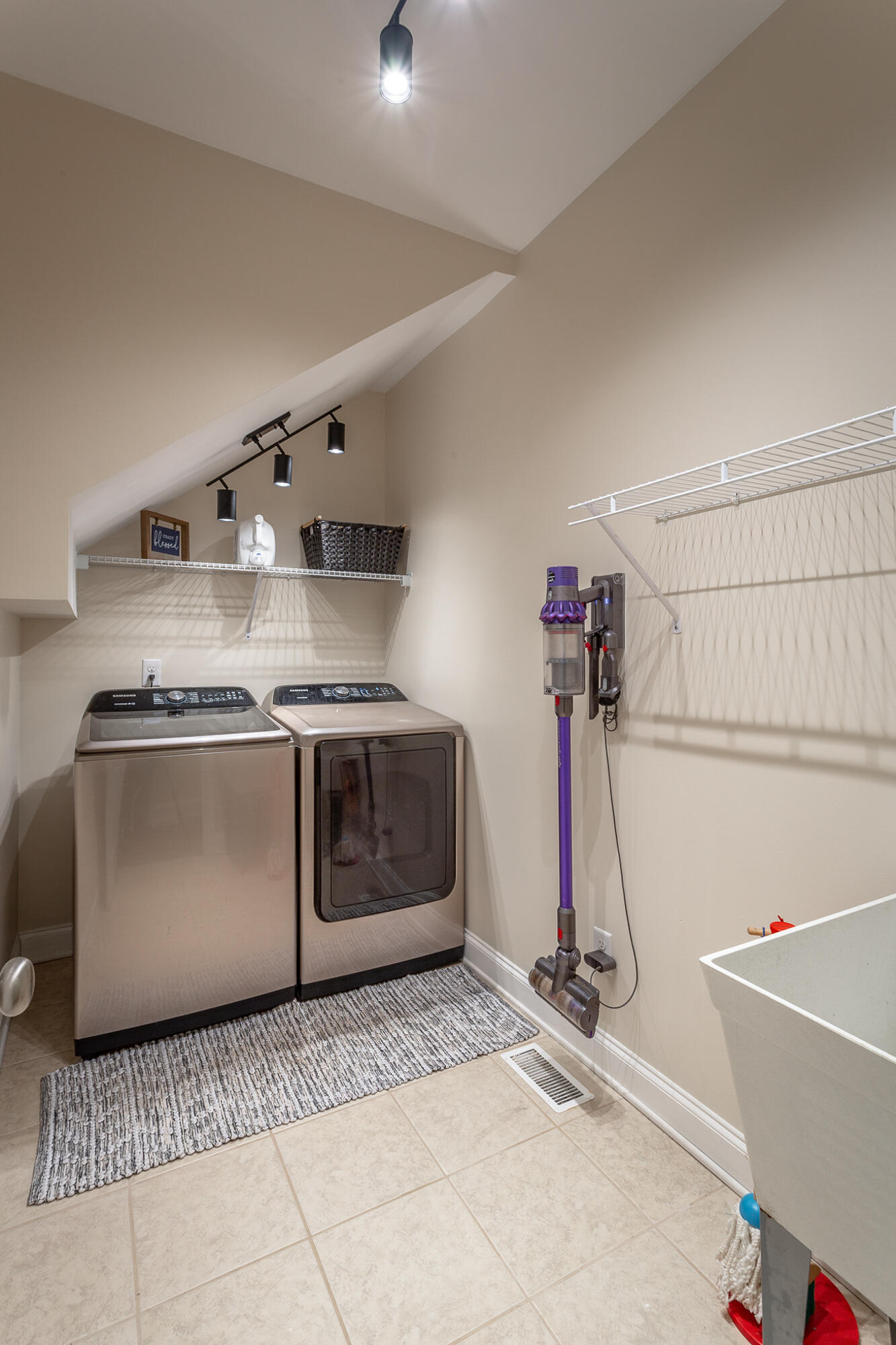 284 Quartz Drive