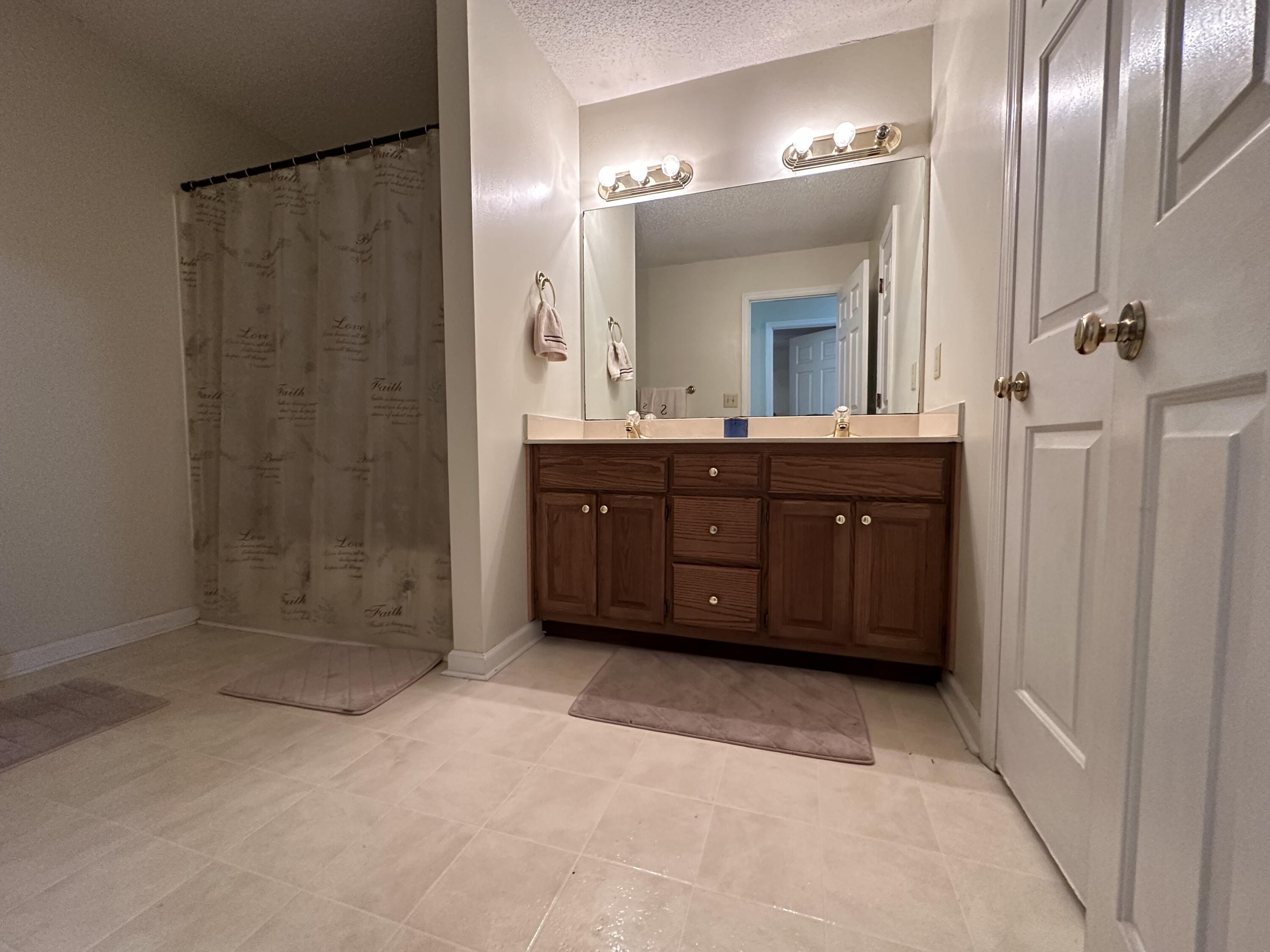5711 Bent Drive