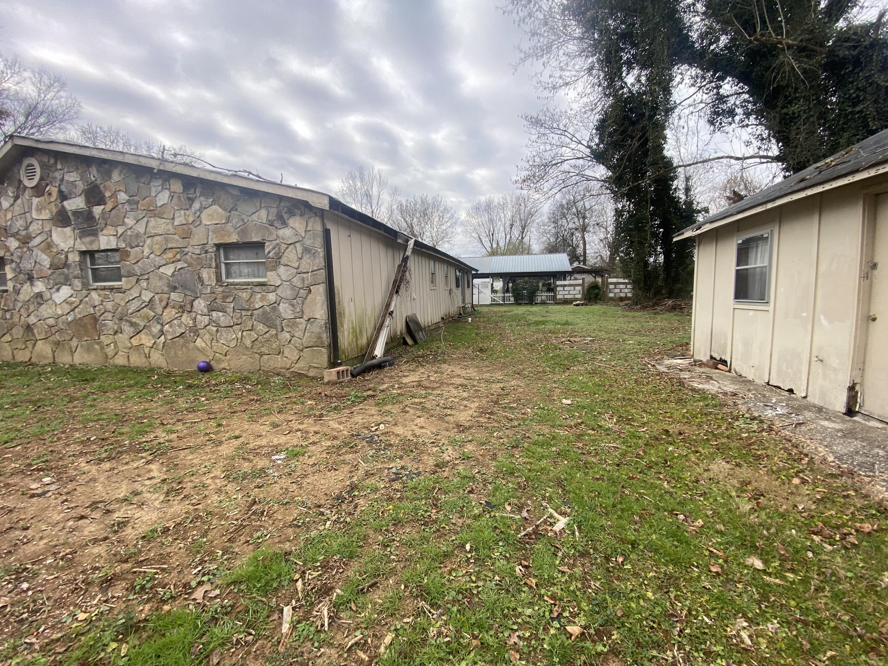 15327 Roark Road