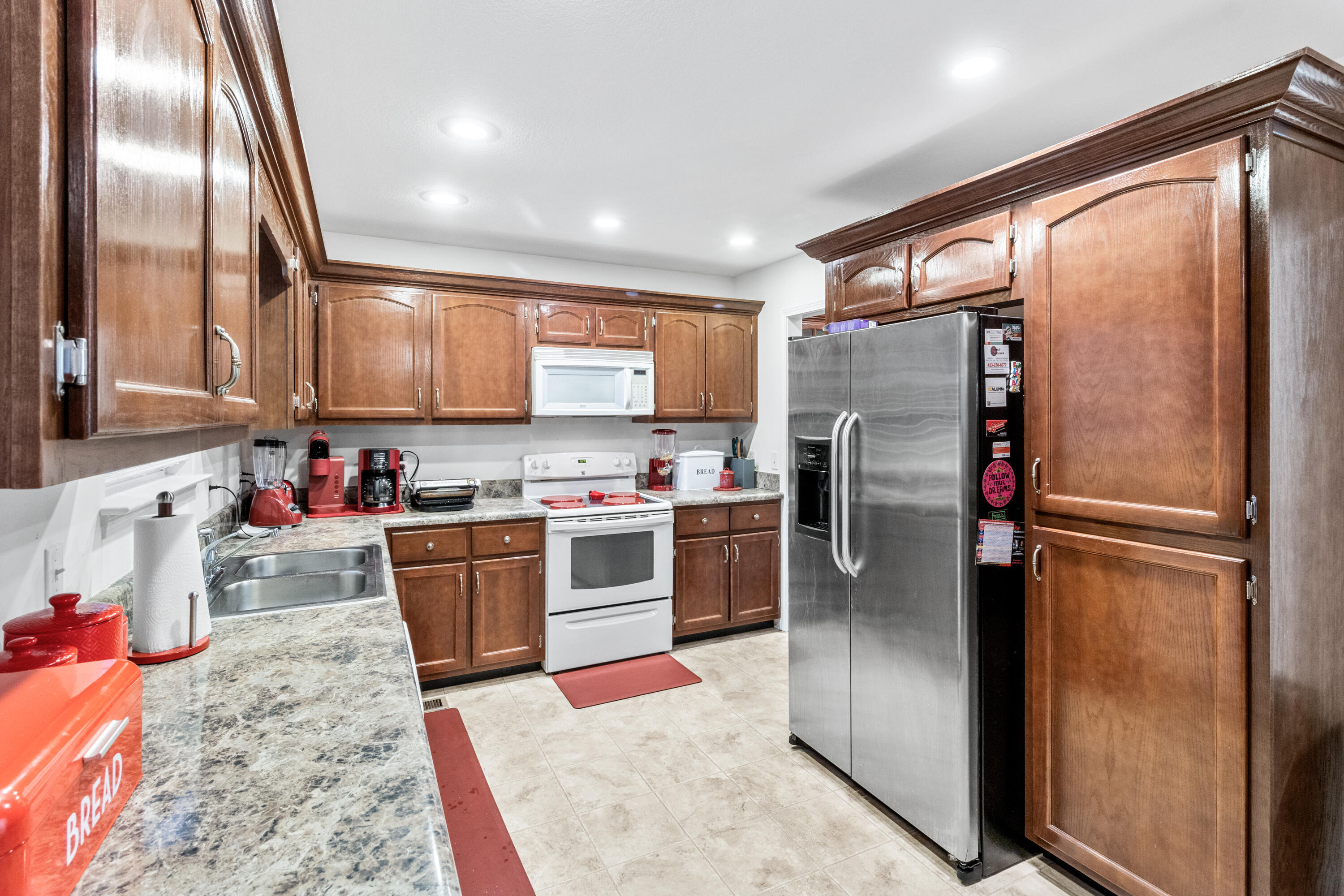 5884 Forest View Lane