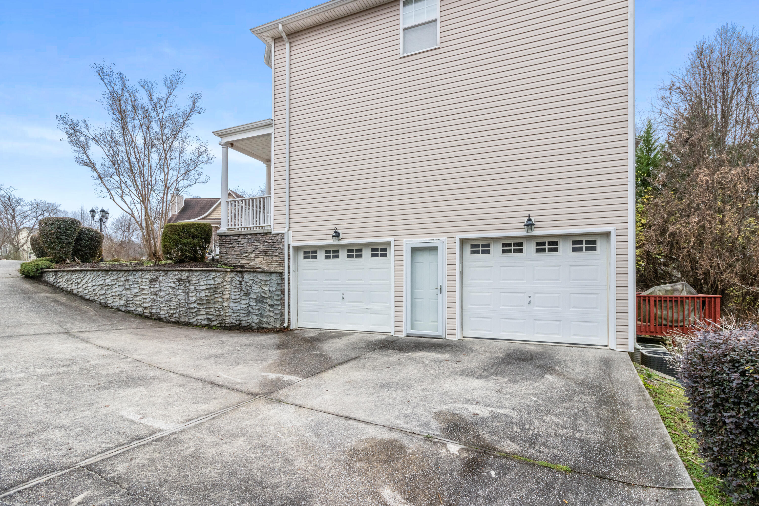 5884 Forest View Lane