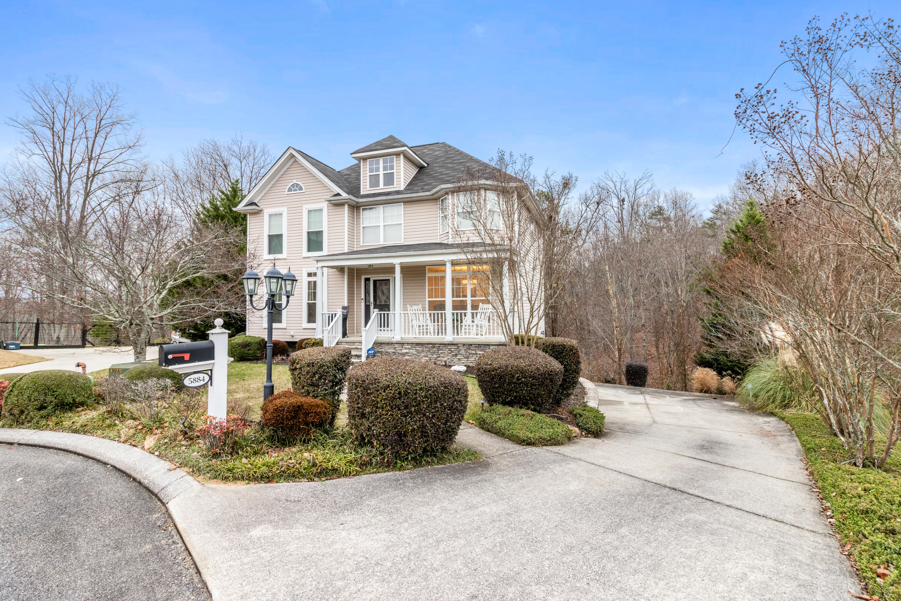 5884 Forest View Lane