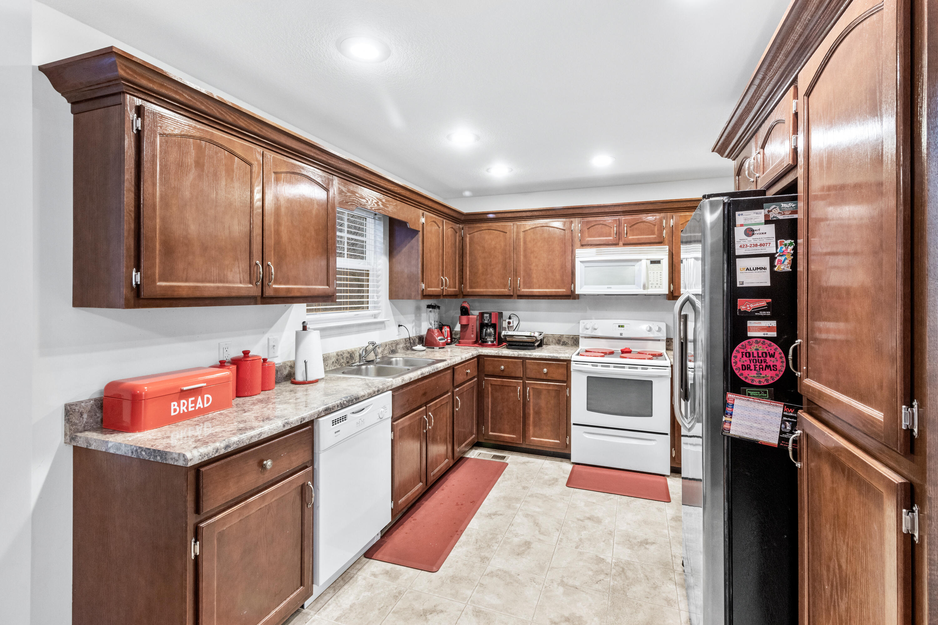 5884 Forest View Lane