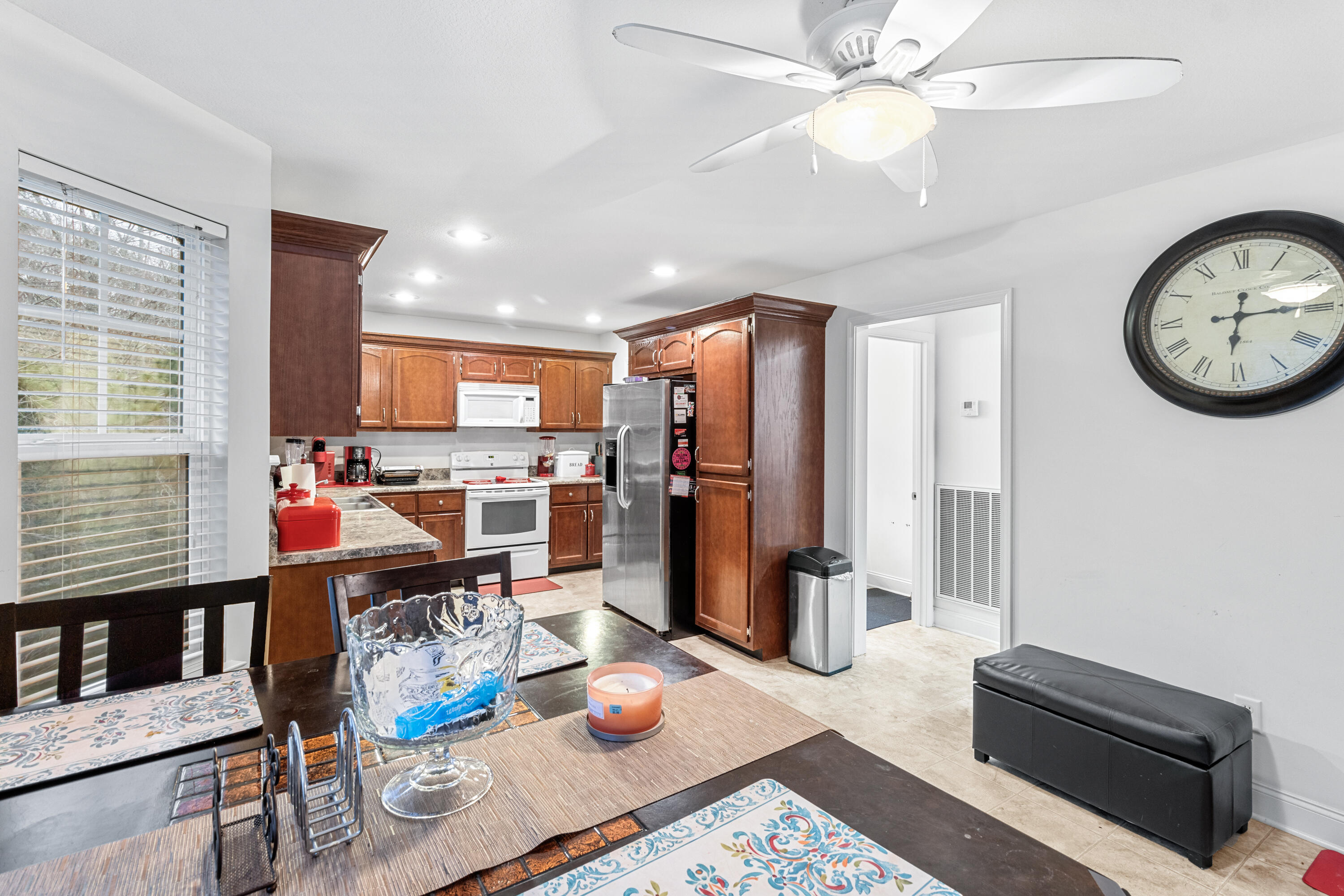 5884 Forest View Lane