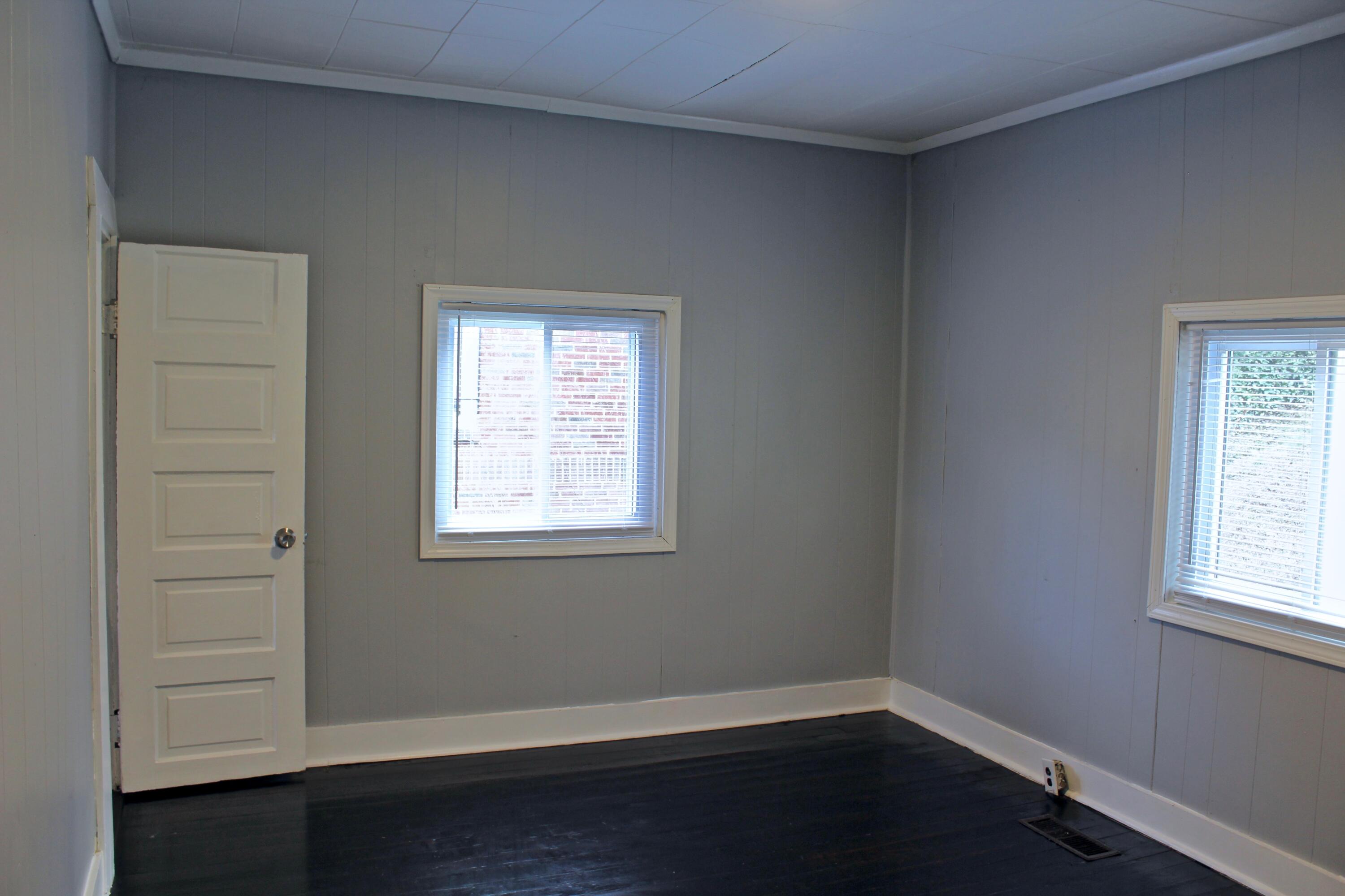 712 Midland Pike