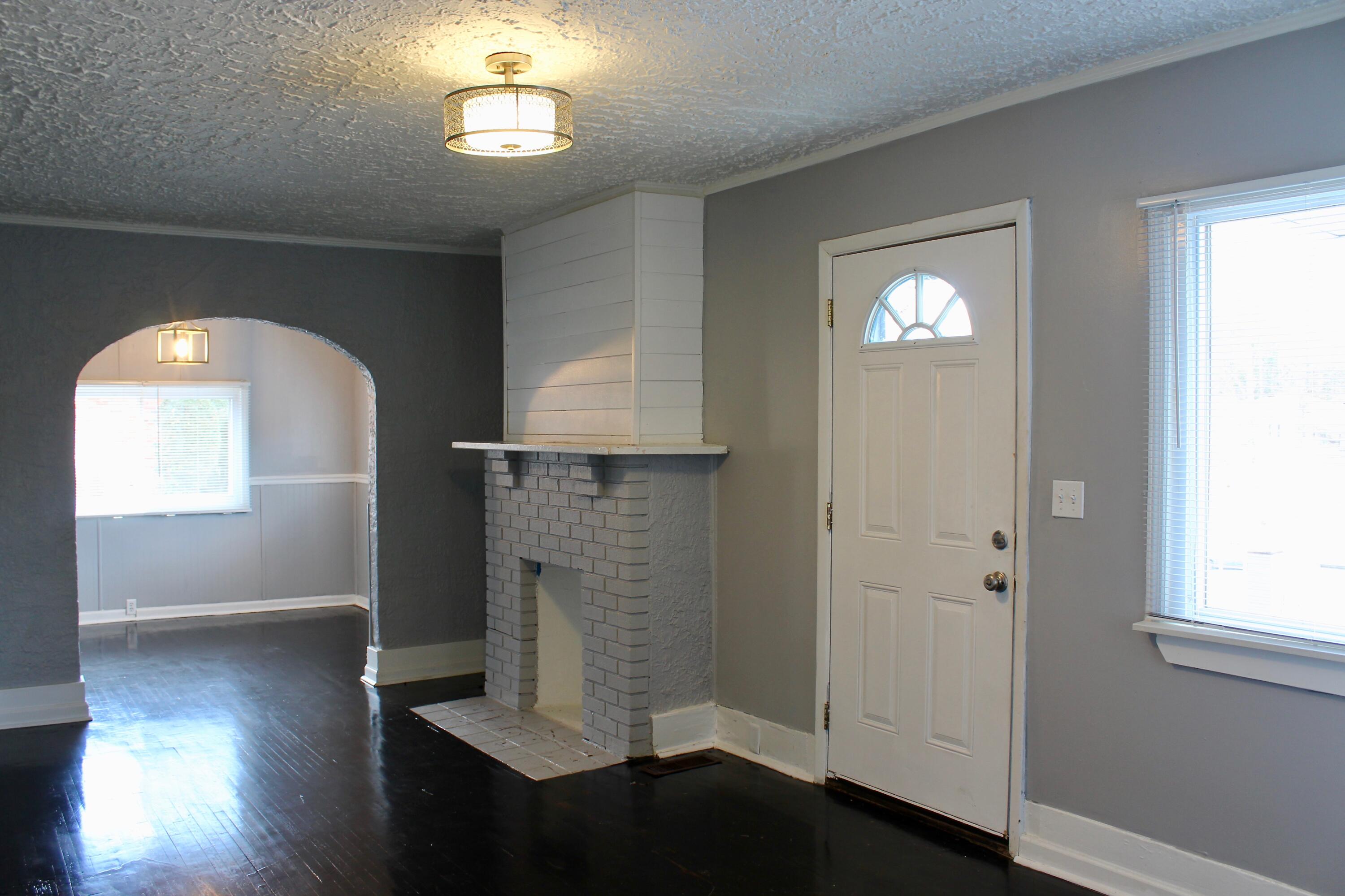 712 Midland Pike