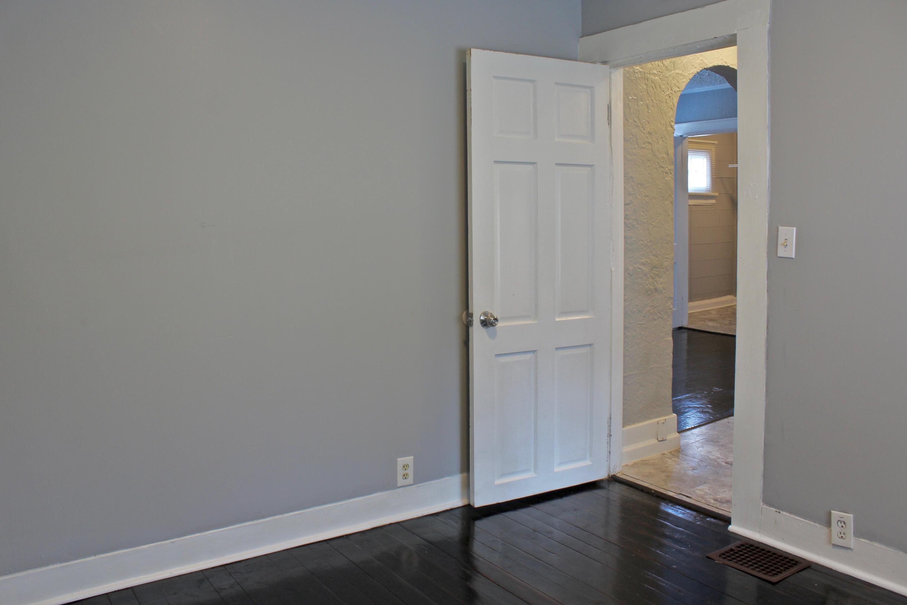 712 Midland Pike