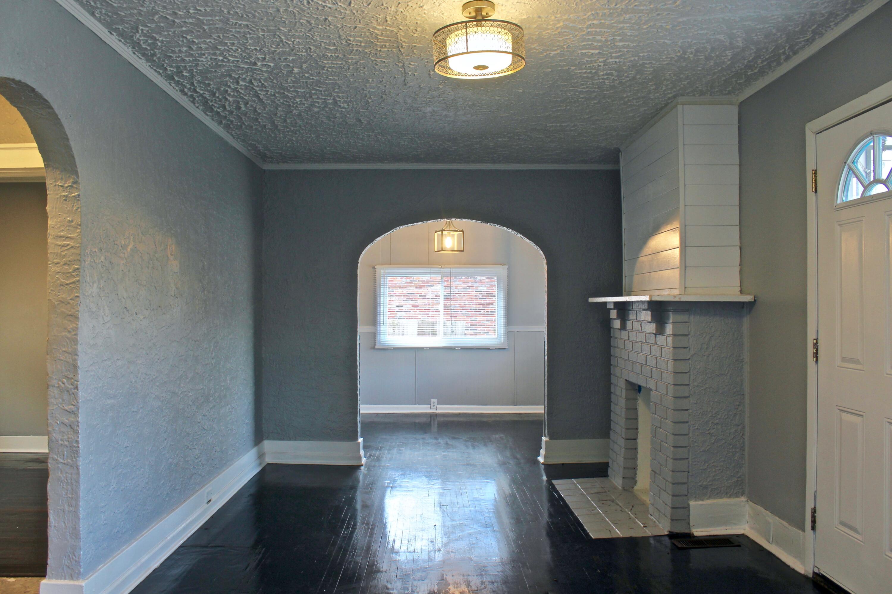 712 Midland Pike