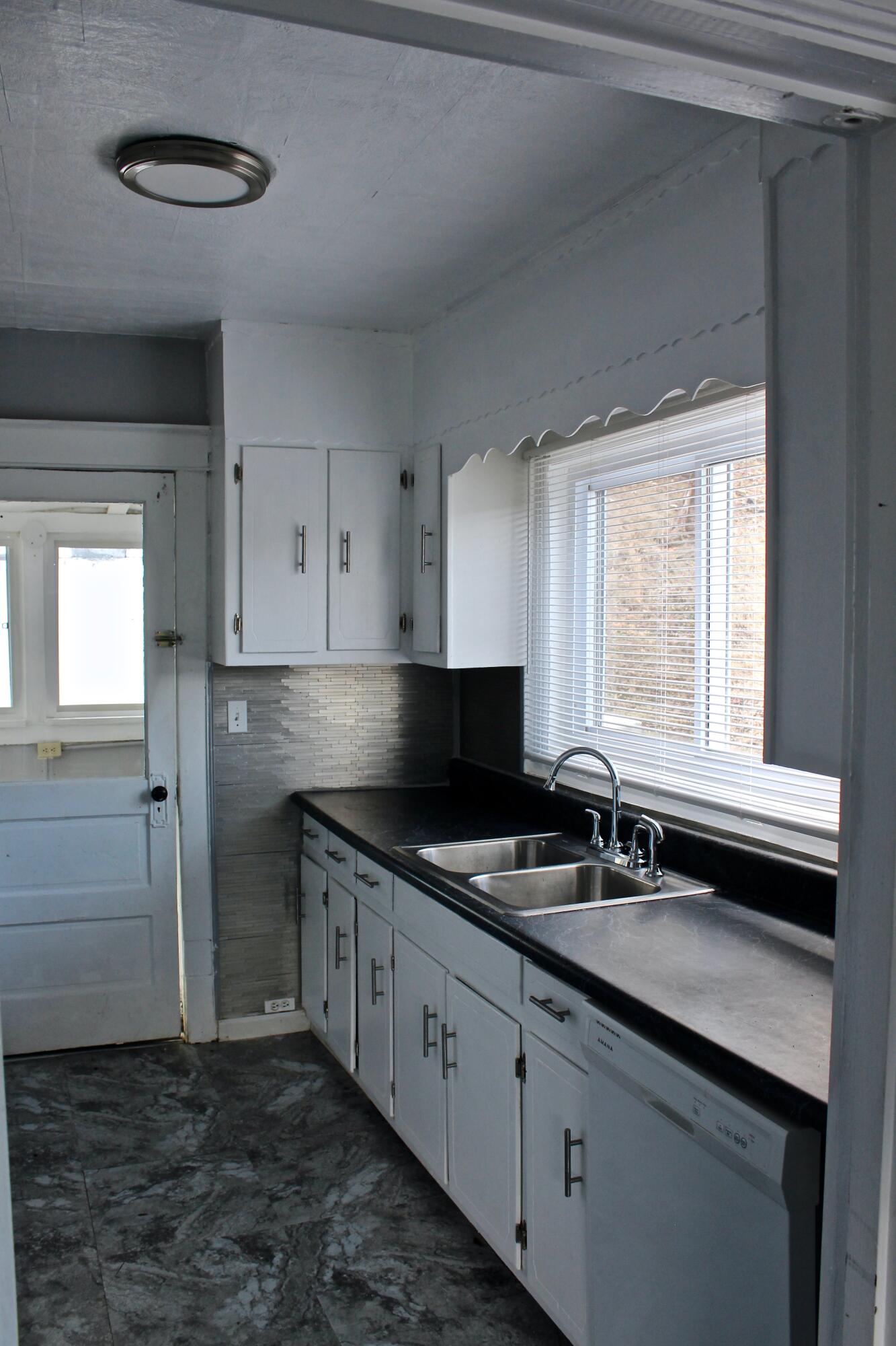 712 Midland Pike