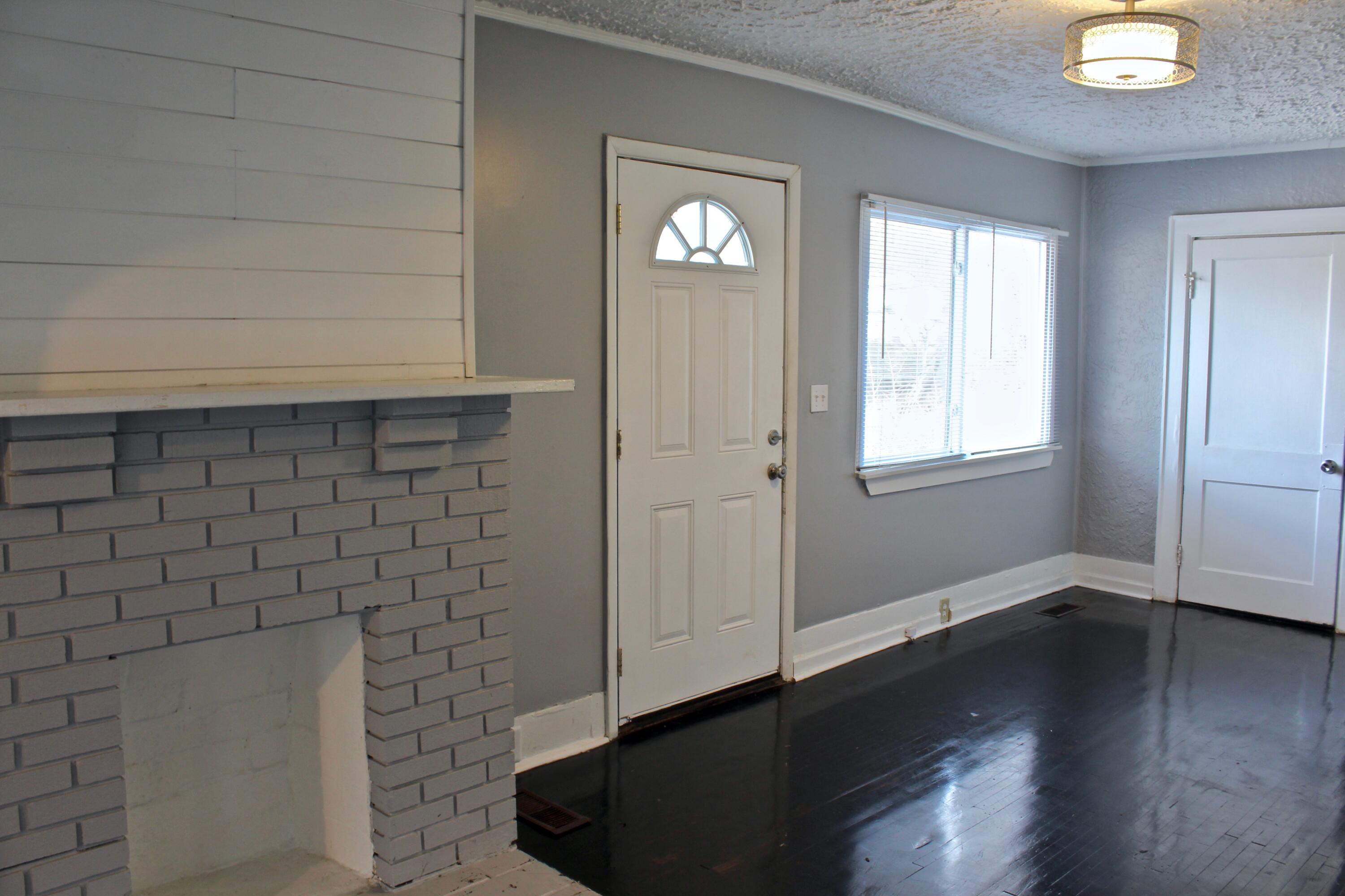 712 Midland Pike