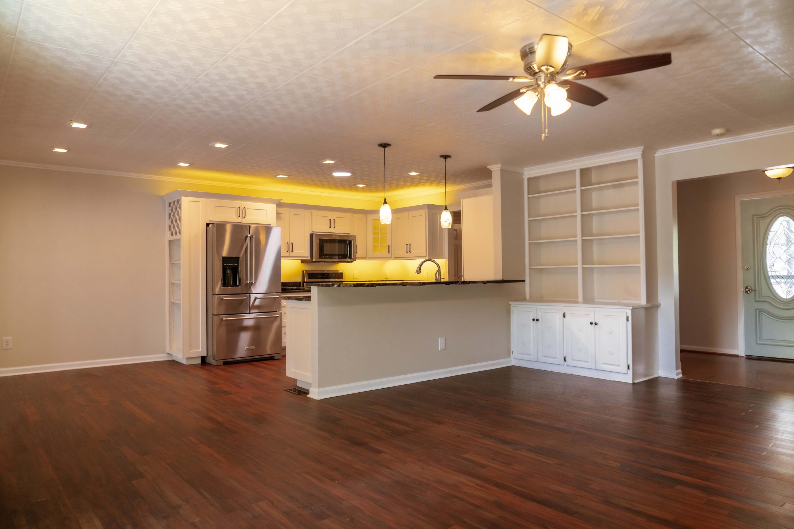 2228 Lakesite Drive