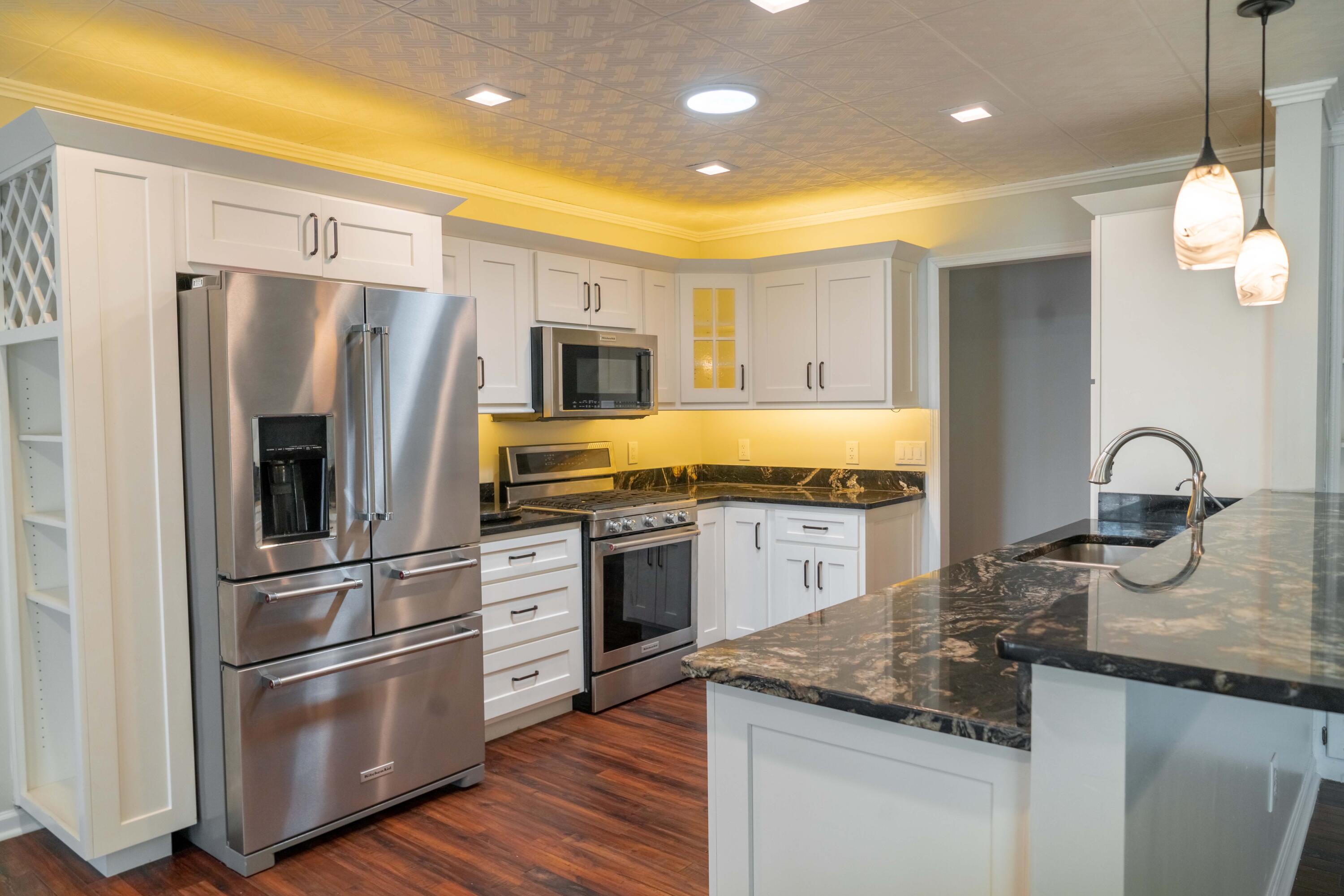 2228 Lakesite Drive
