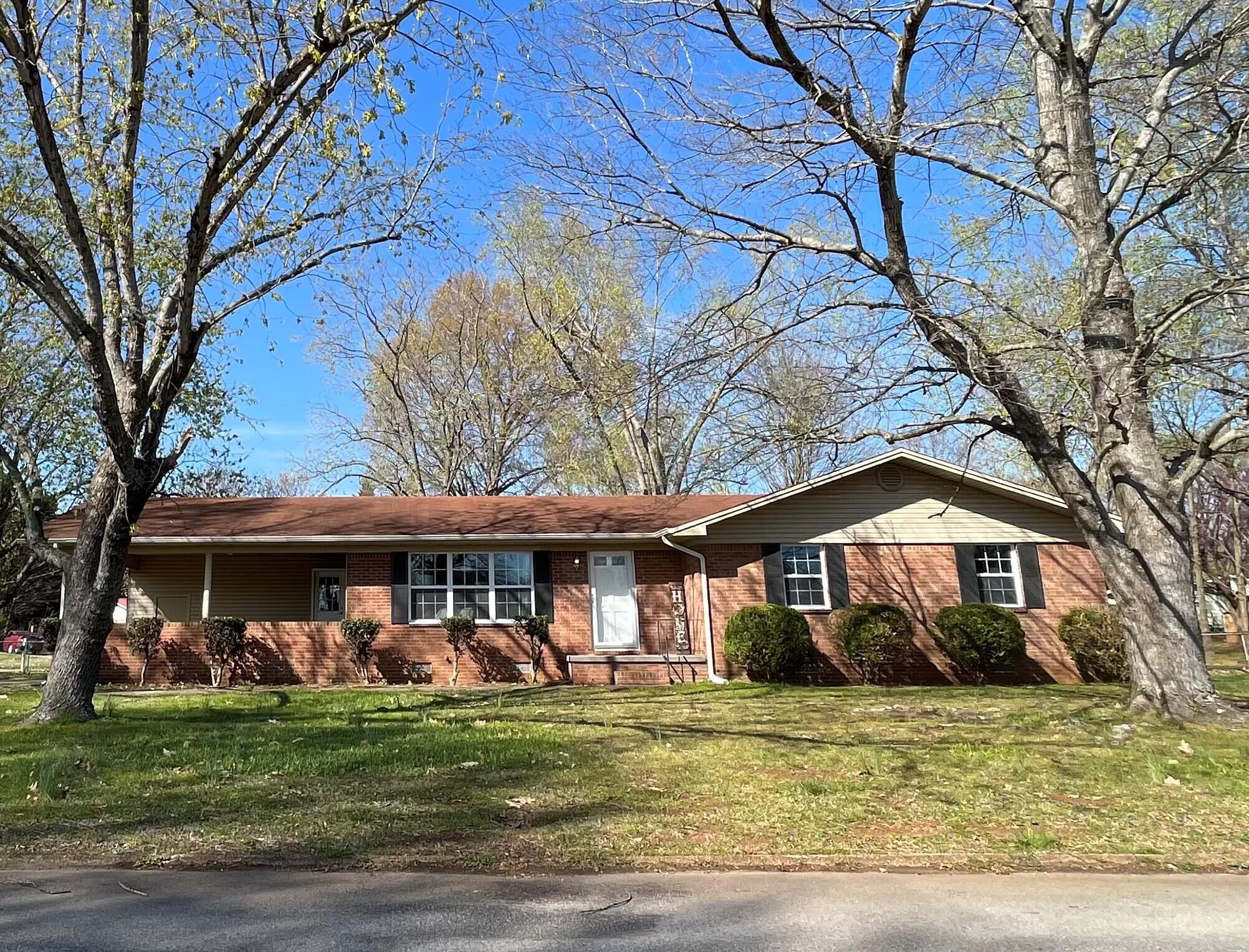 3901 NW Redbud Drive
