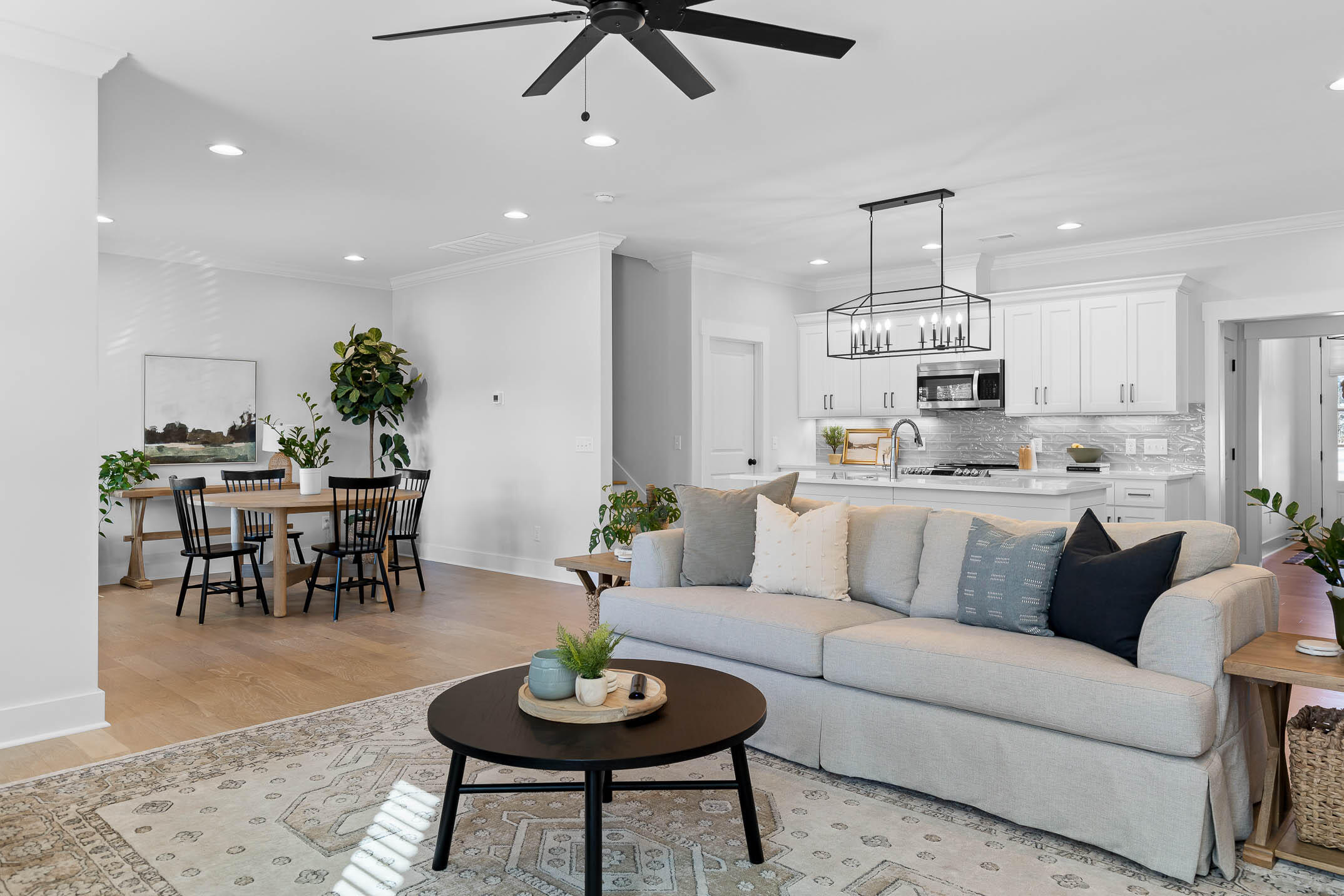 9638 Dutton Lane
