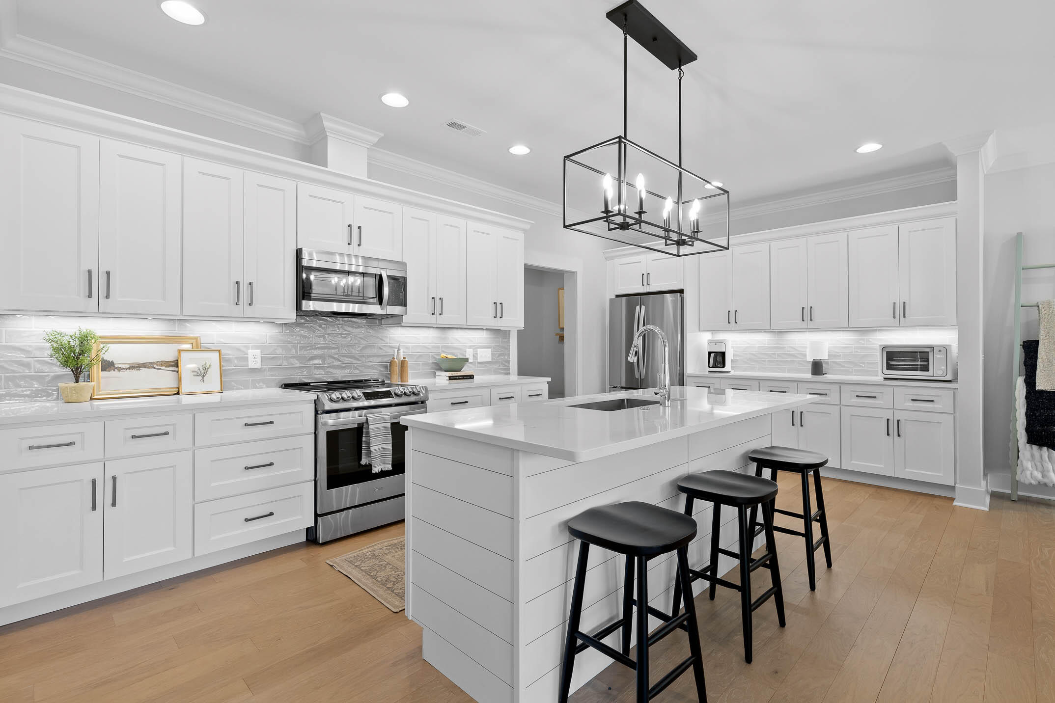 9638 Dutton Lane