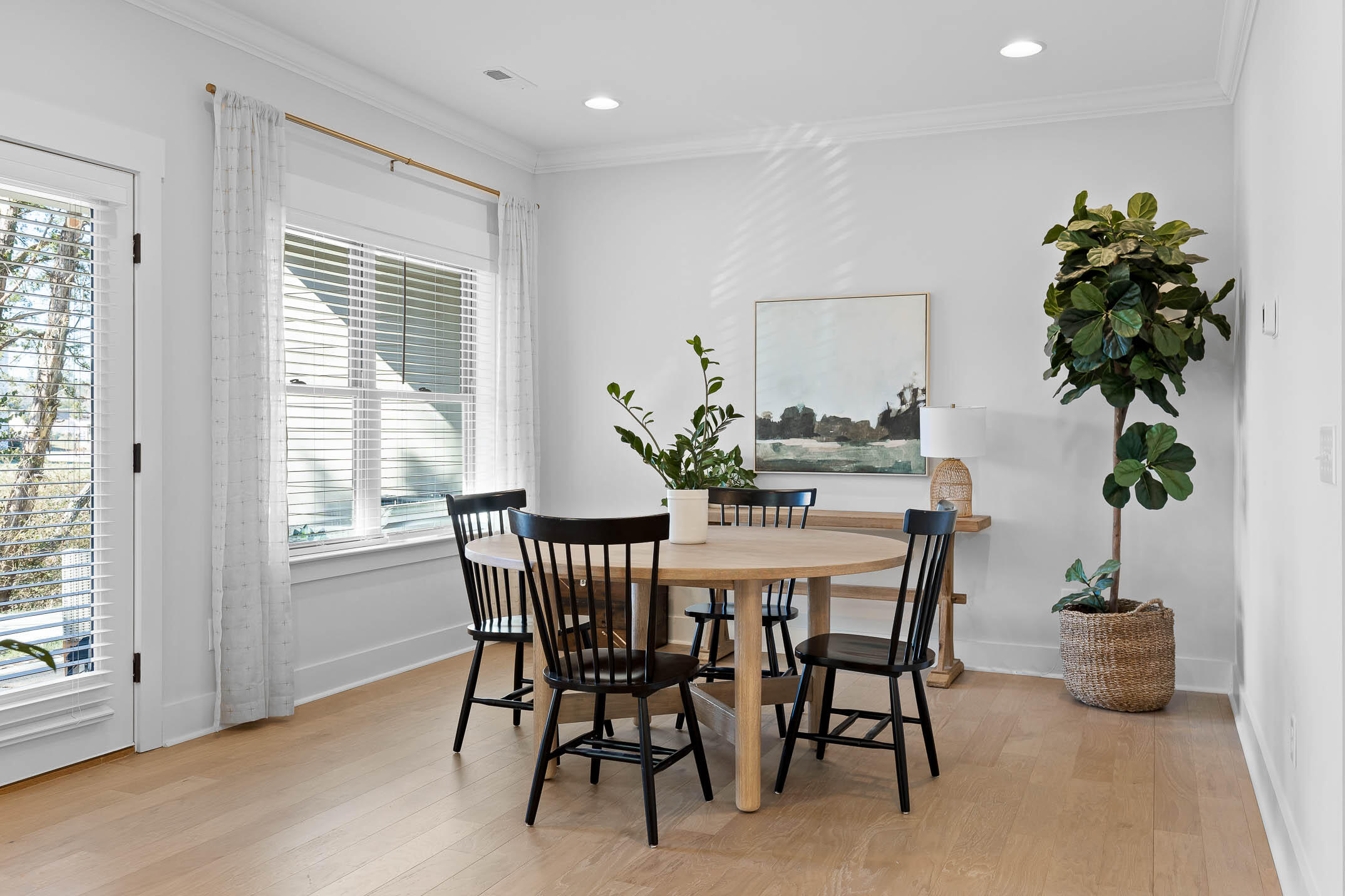 9638 Dutton Lane