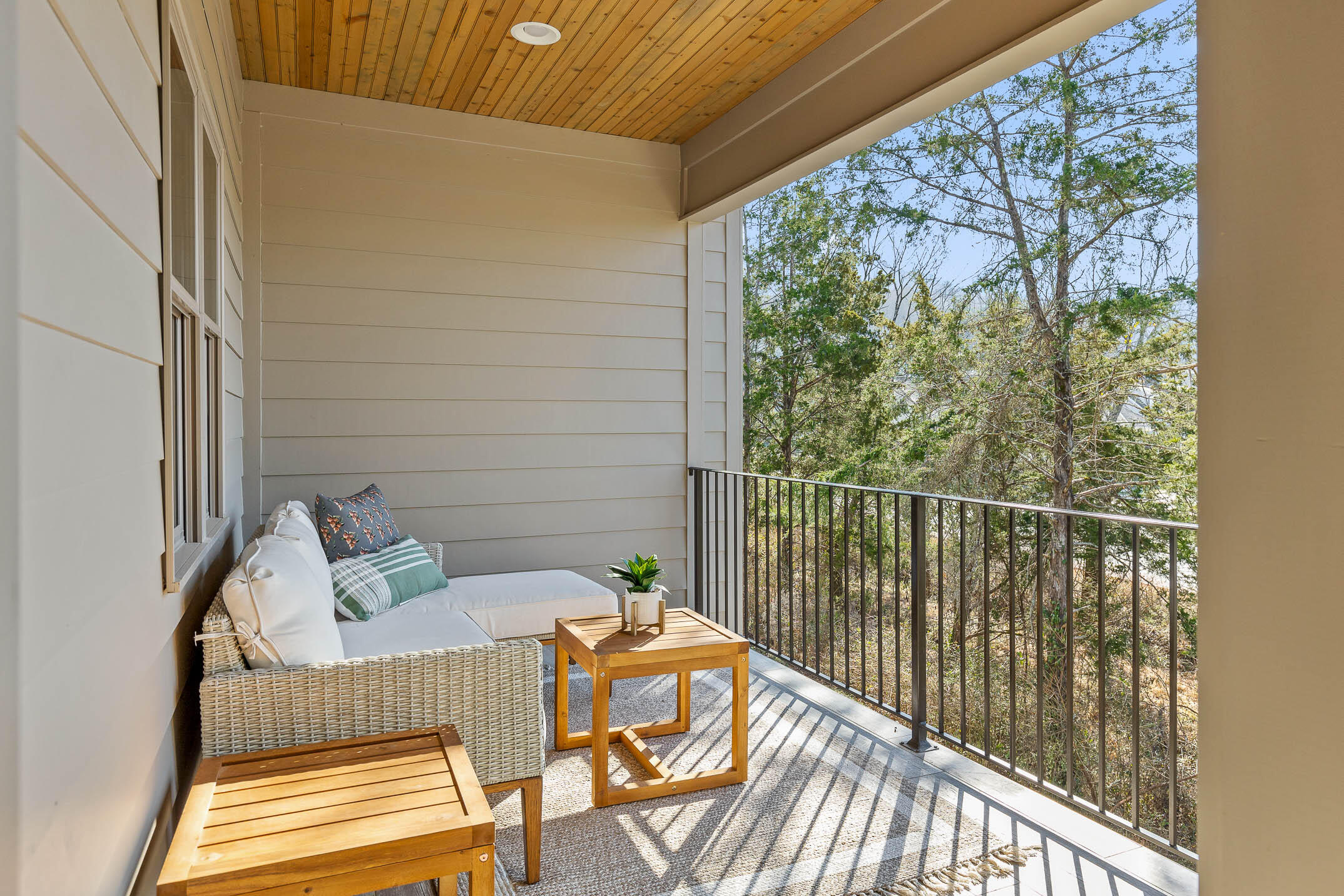 9638 Dutton Lane